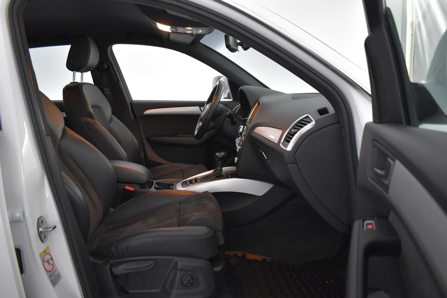 Car Image - 5XSpMe8BehMms6xCPiYOLj