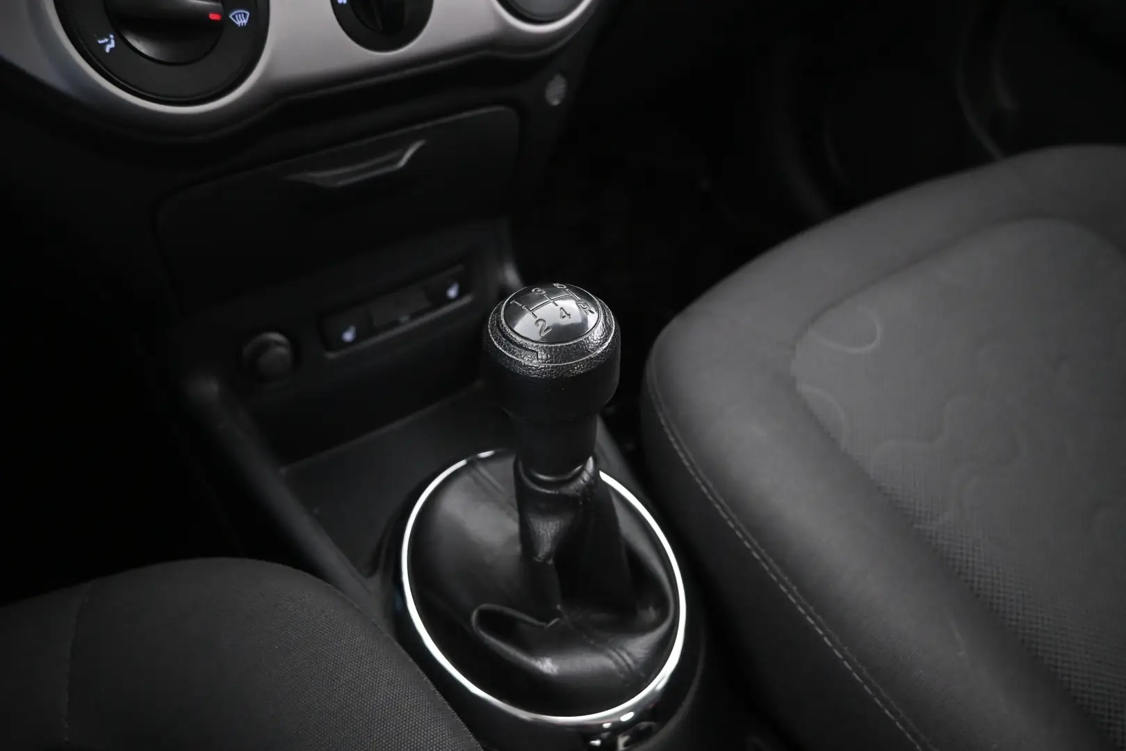 Car Image - sqt1UNjS0WFM1rleETp3C