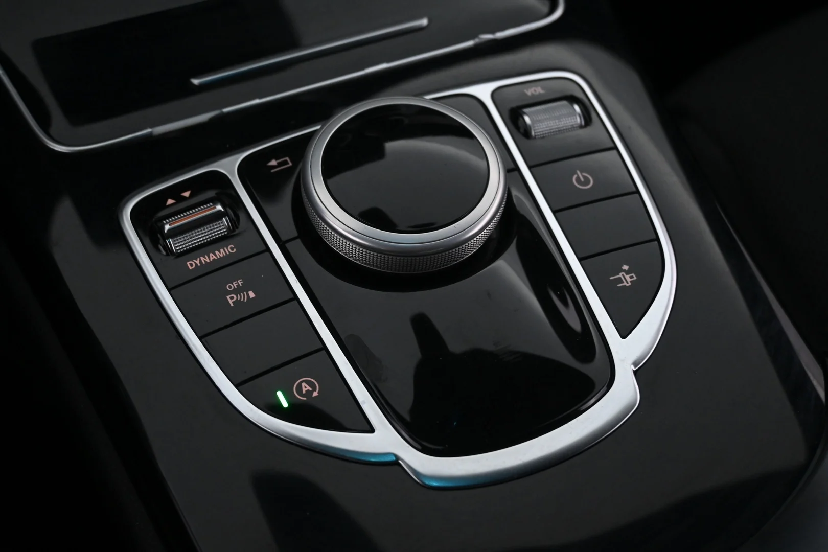Car Image - 4UhoDgfqDD7OAkfyEvG5vn