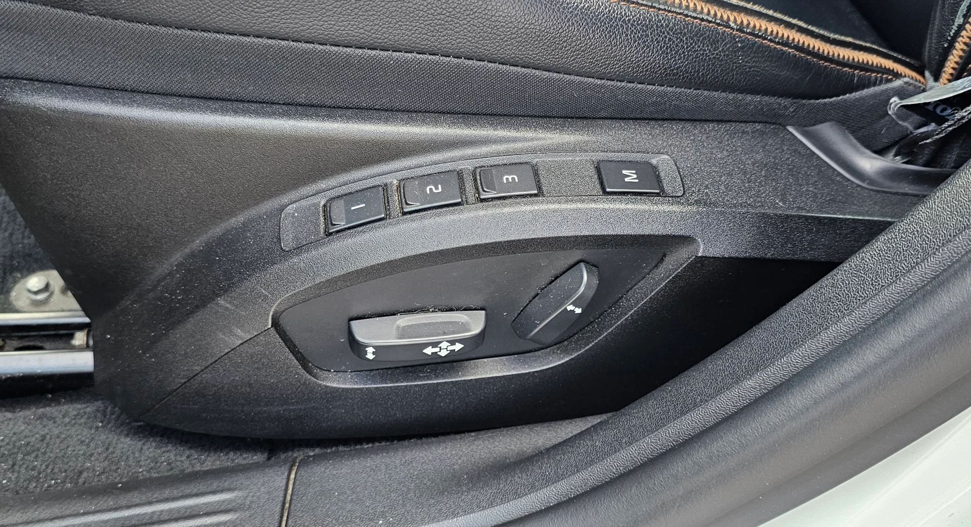 Car Image - cLFuiT1fYZs2dqsgCaLNG