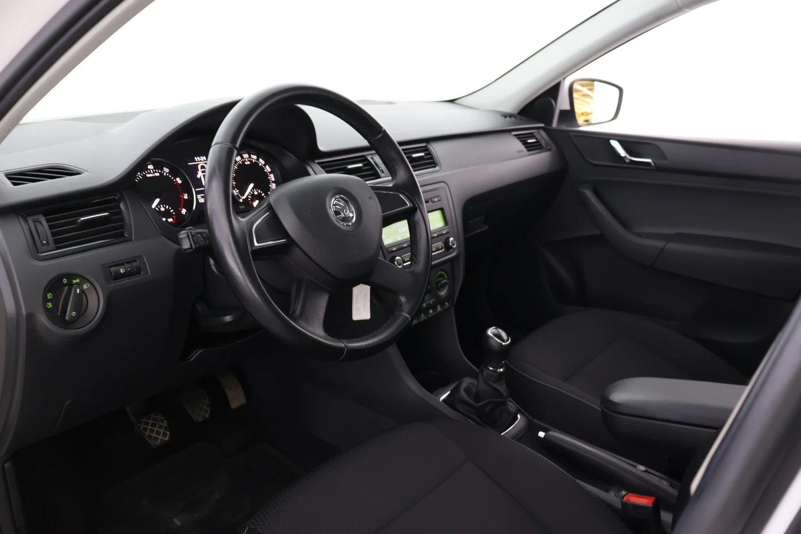 Car Image - 6z4U3yGmrEhZwlXpn2qGnb