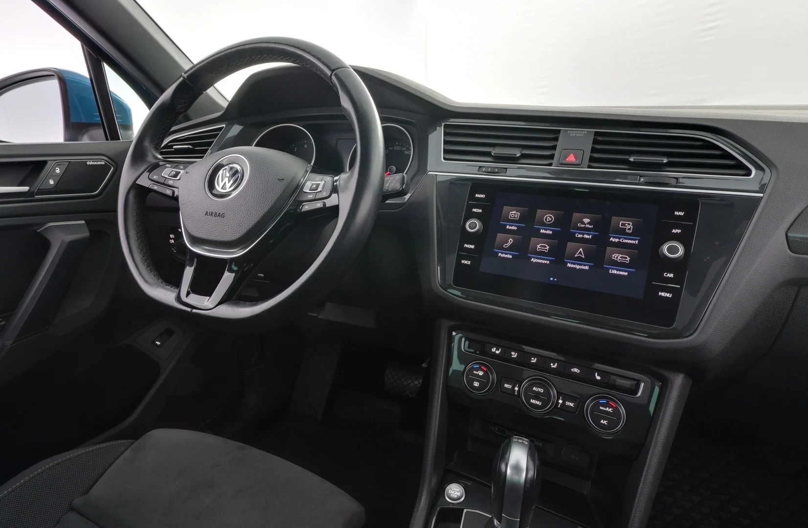 Car Image - 72RwHLBBC3Q2H5ilgNjRDV