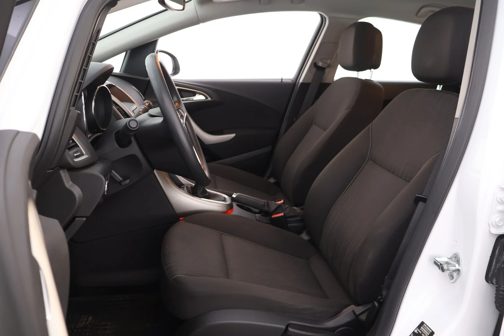 Car Image - 6nDDxuWu3QqptRFcpDgDAZ