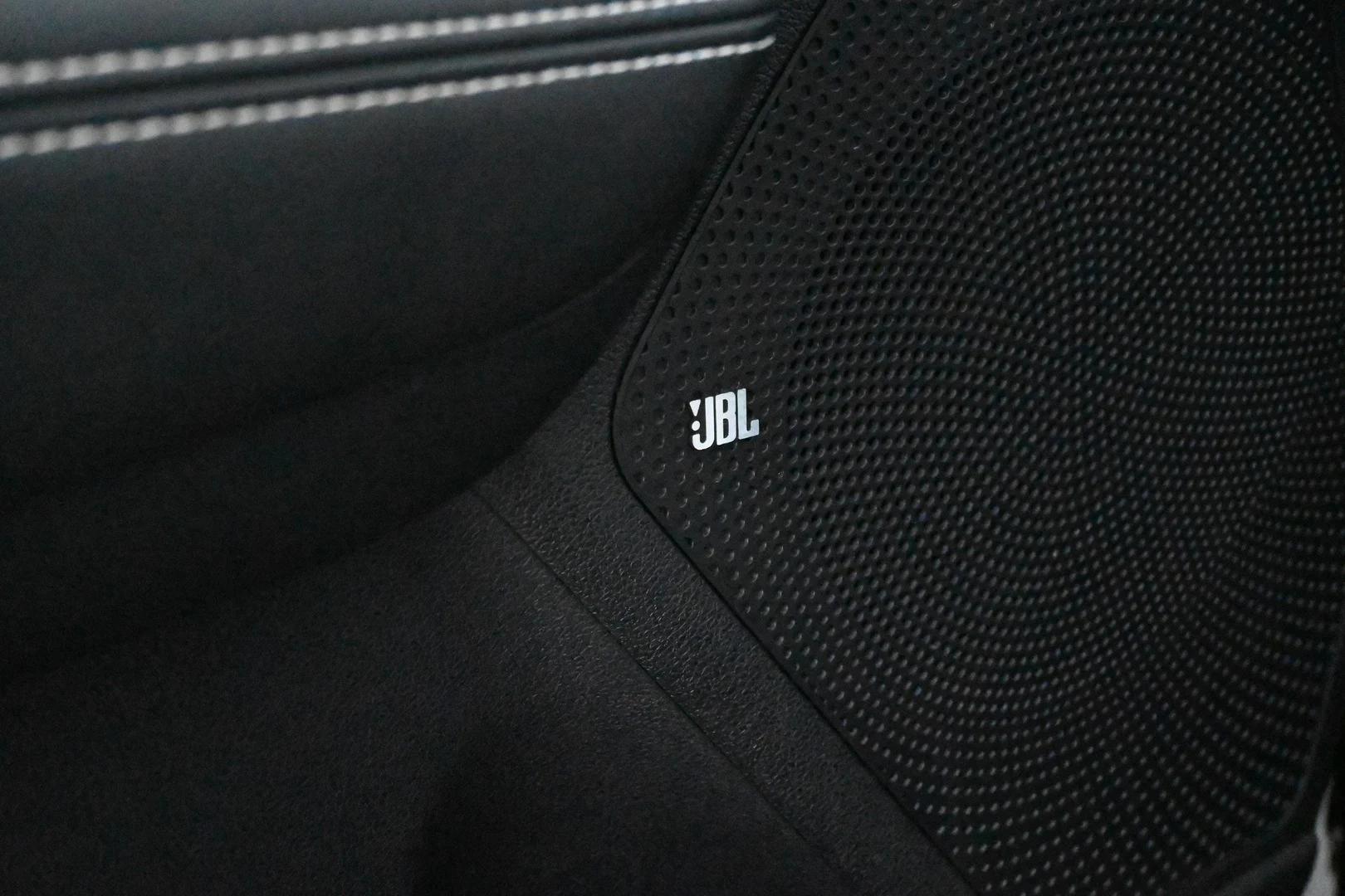 Car Image - 4GsaqIgavuDmRcLiZ9q0RV