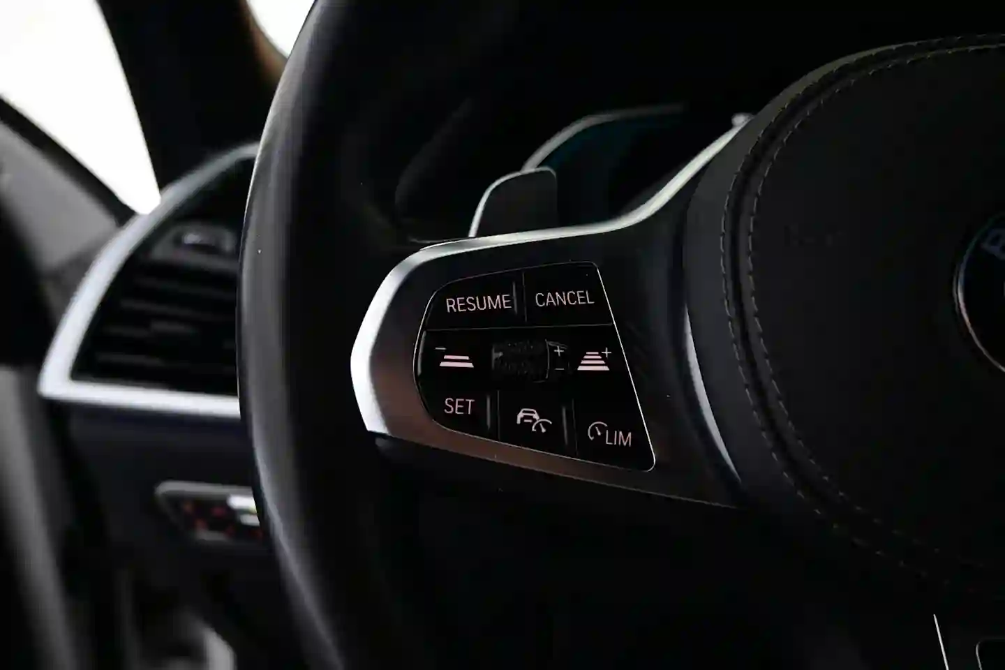 Car Image - HOMrbvUO5qV8kCXcWz31e