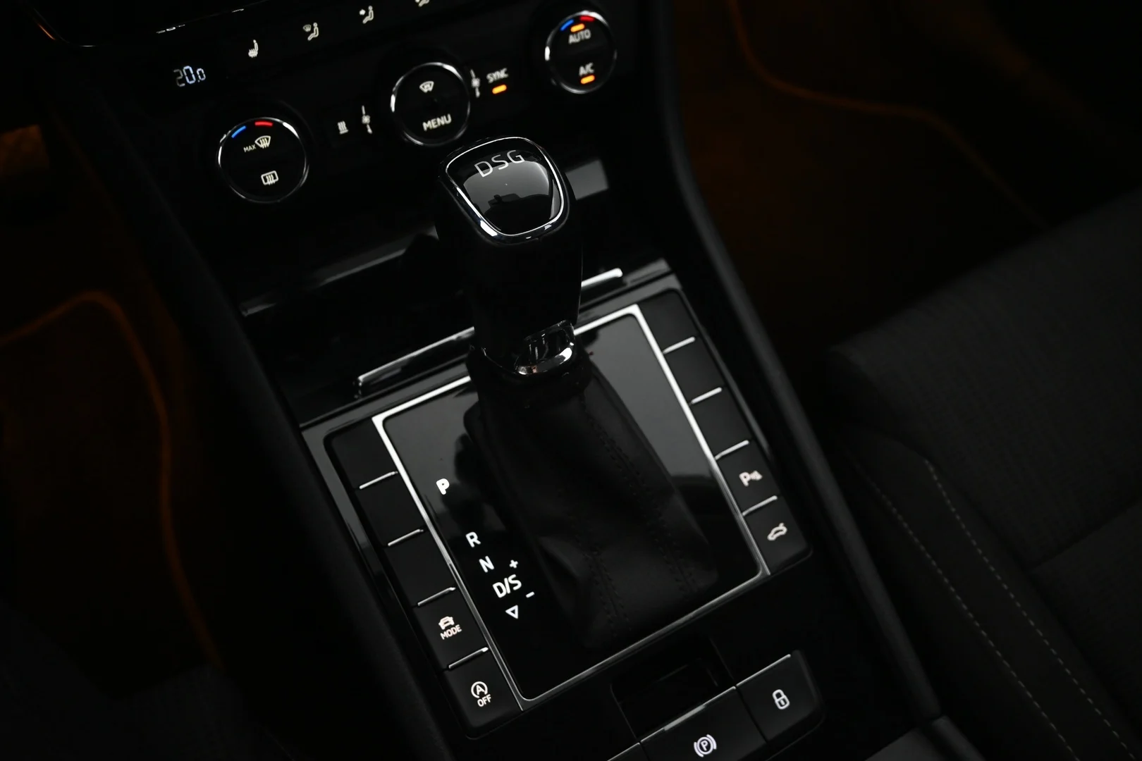 Car Image - 6XZVtdzalnVcU9aAkWDR0P