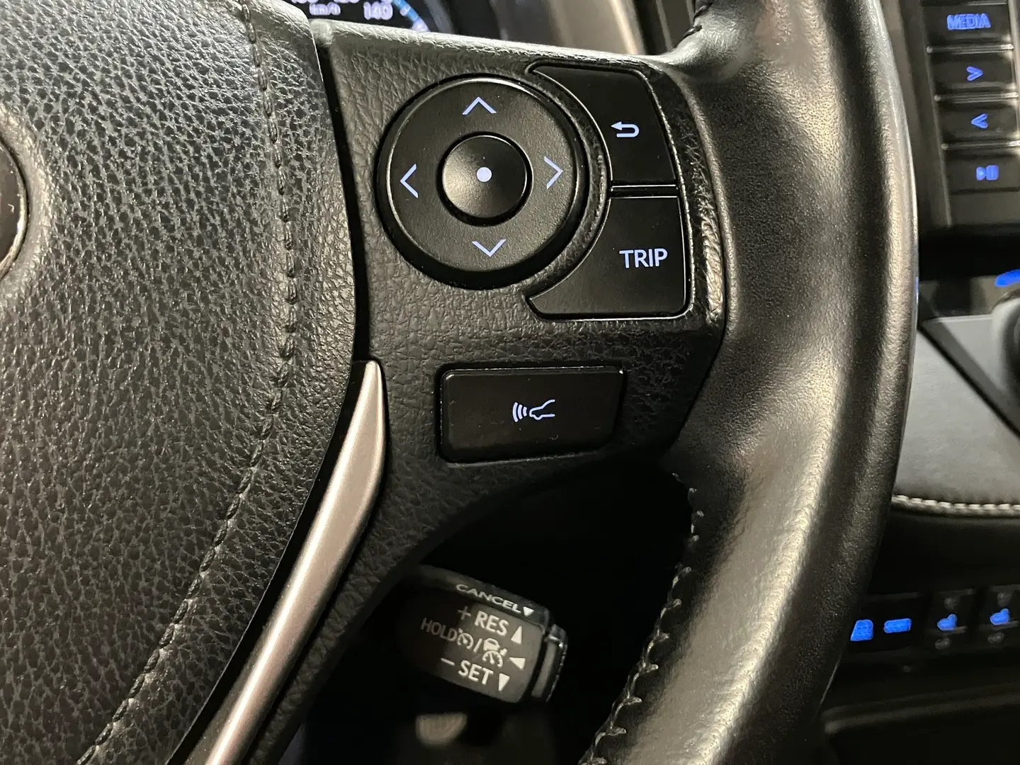 Car Image - 2UKUIyw16pQPjDTHzch0MD