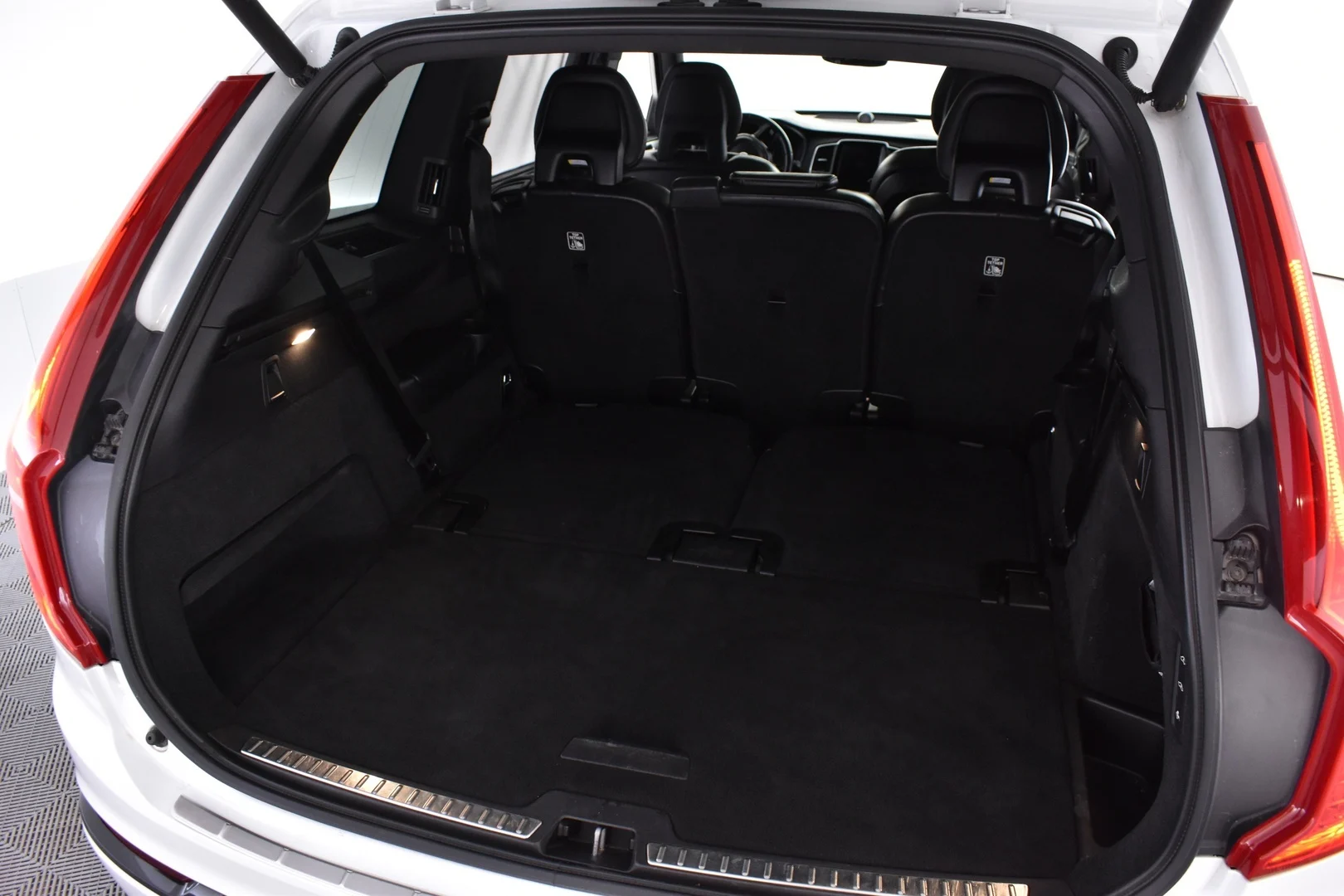 Car Image - 4zncoJlP93K0hV5LVuOpG