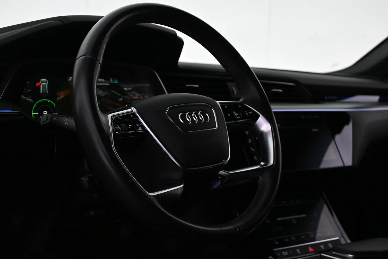 Car Image - 6yJC6dmgLSmEIARQA8LVii