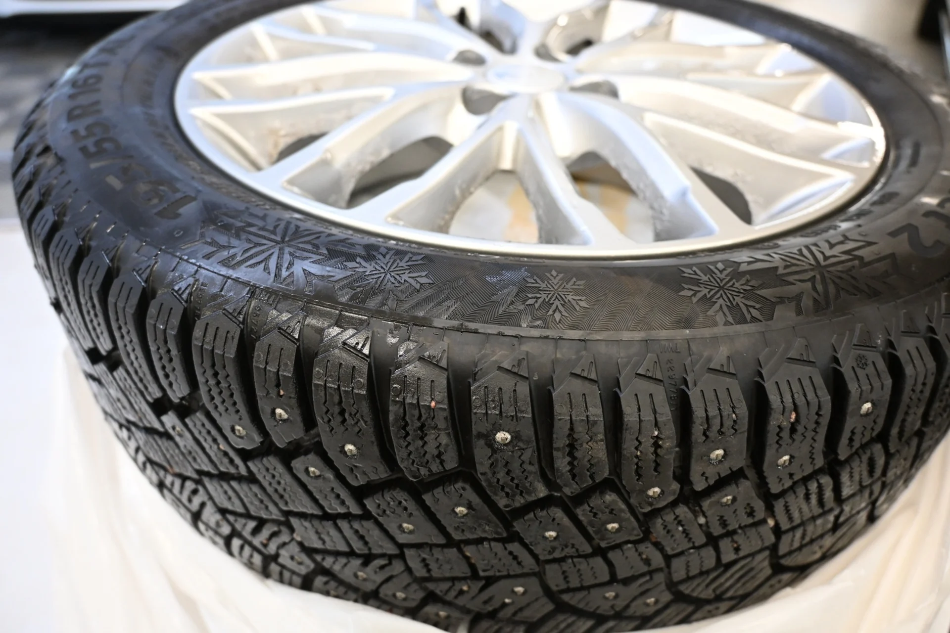 Car Image - 1bu1AvvQYn1nCqyM9FqKtN