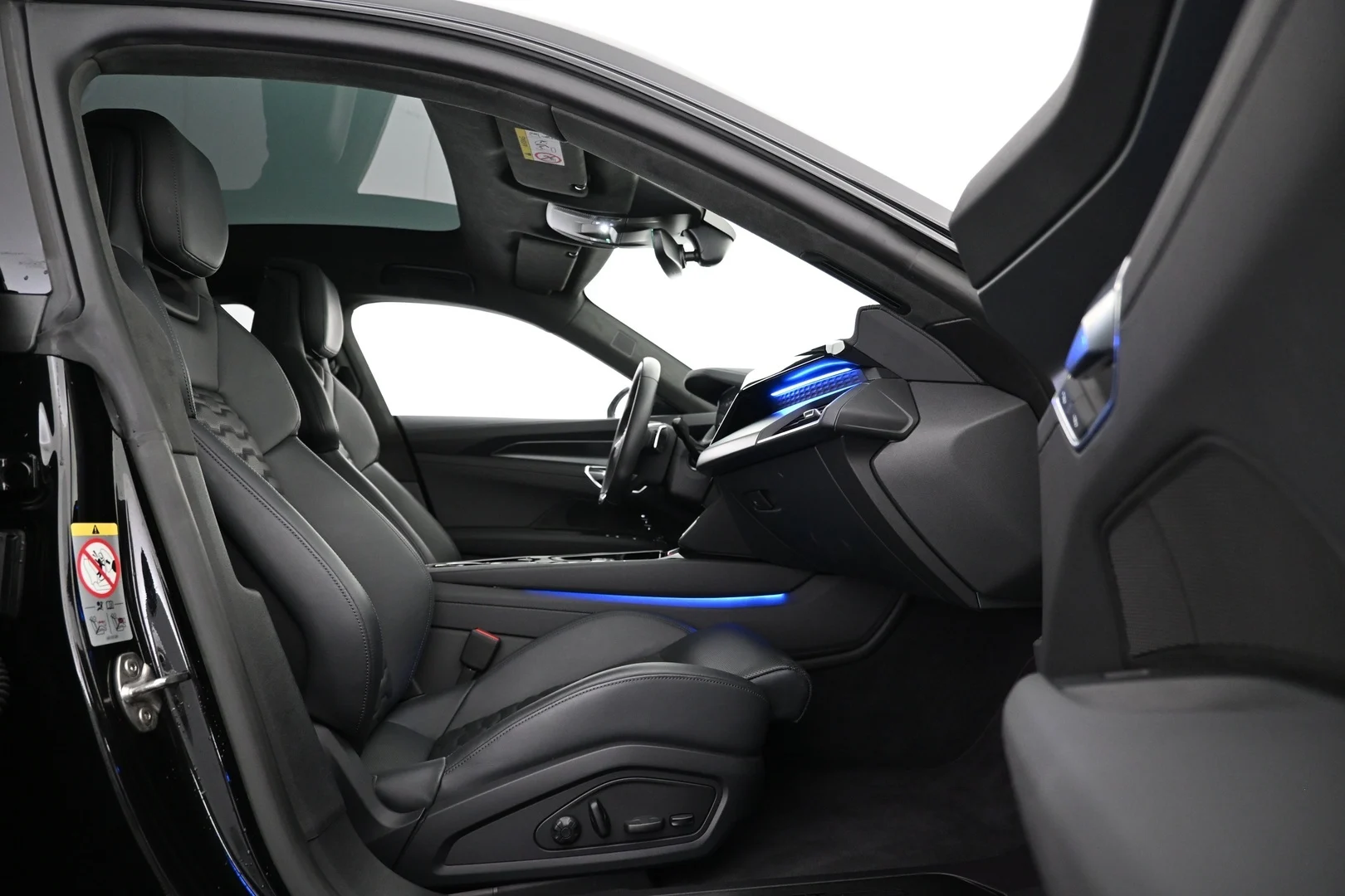 Car Image - 35voUsNw94jJ6GewQT8Nq2