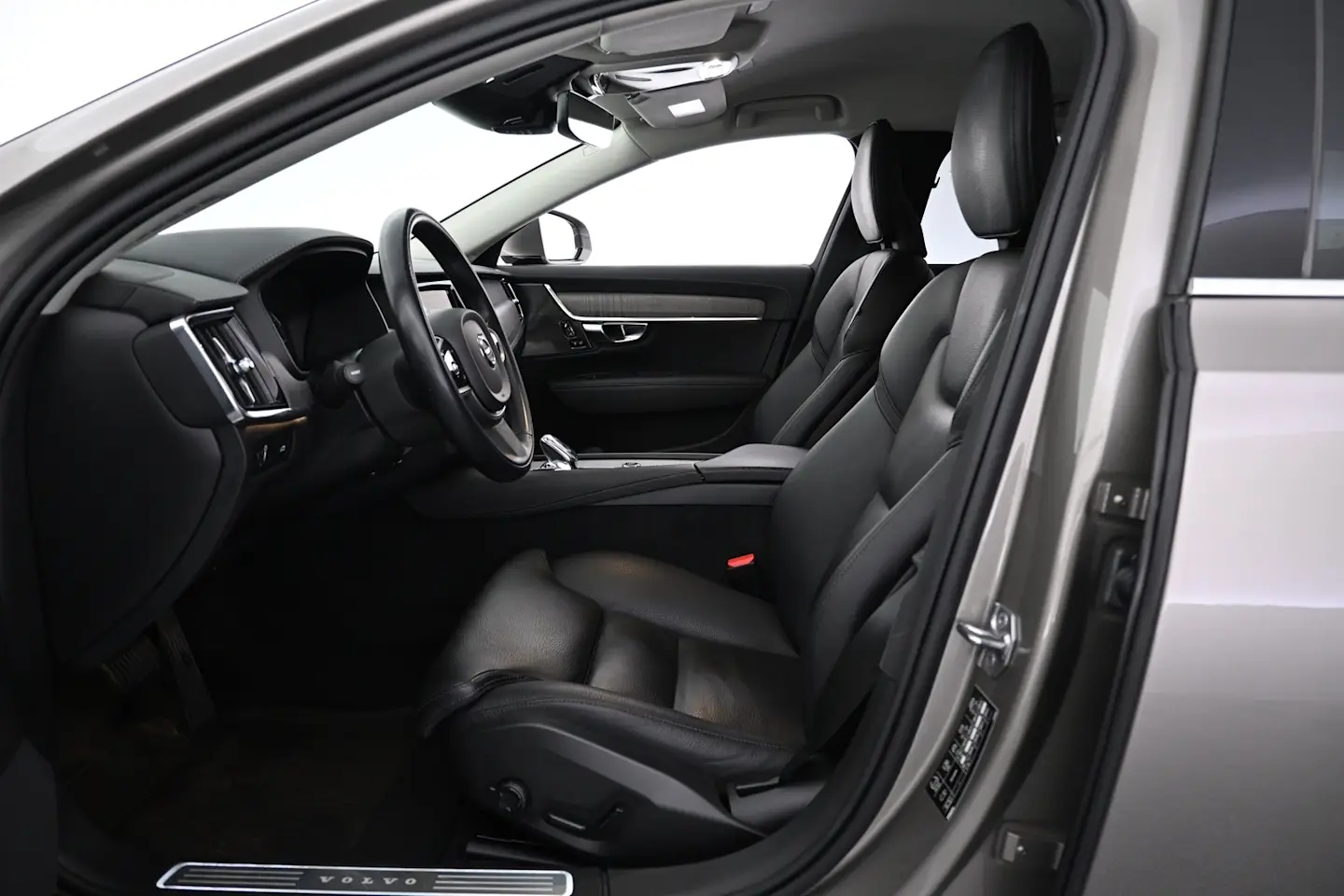 Car Image - 6QL7dHFukHTZcdM1cWh70G