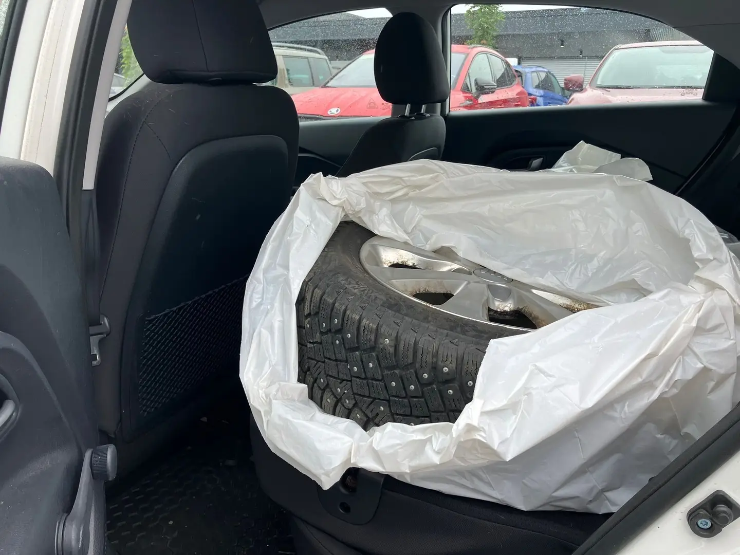 Car Image - 3Ws4biXW4TxVkA1rdyf7dW