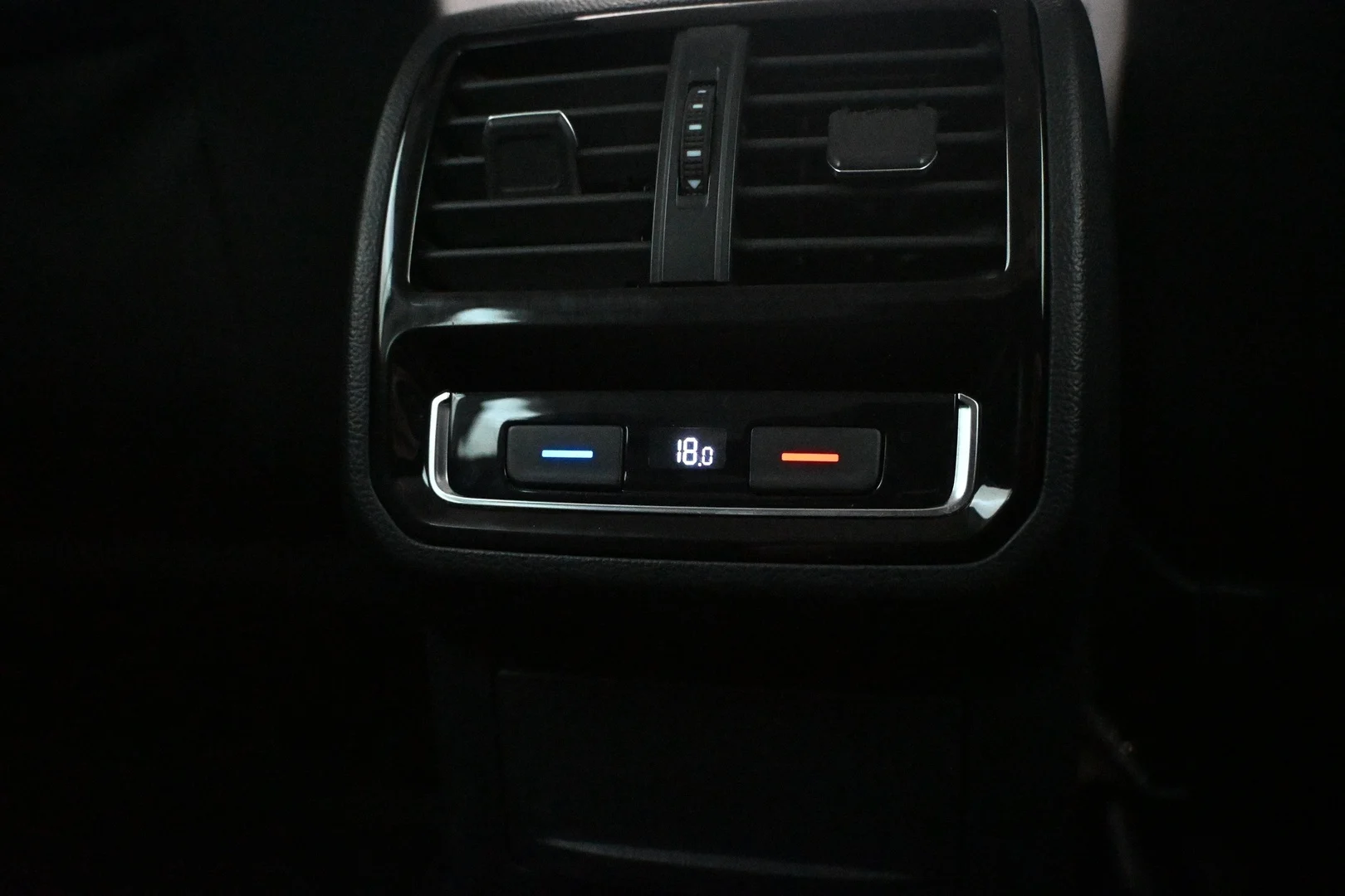 Car Image - 1tMjXEj7oNsXkSK2zGmW8z