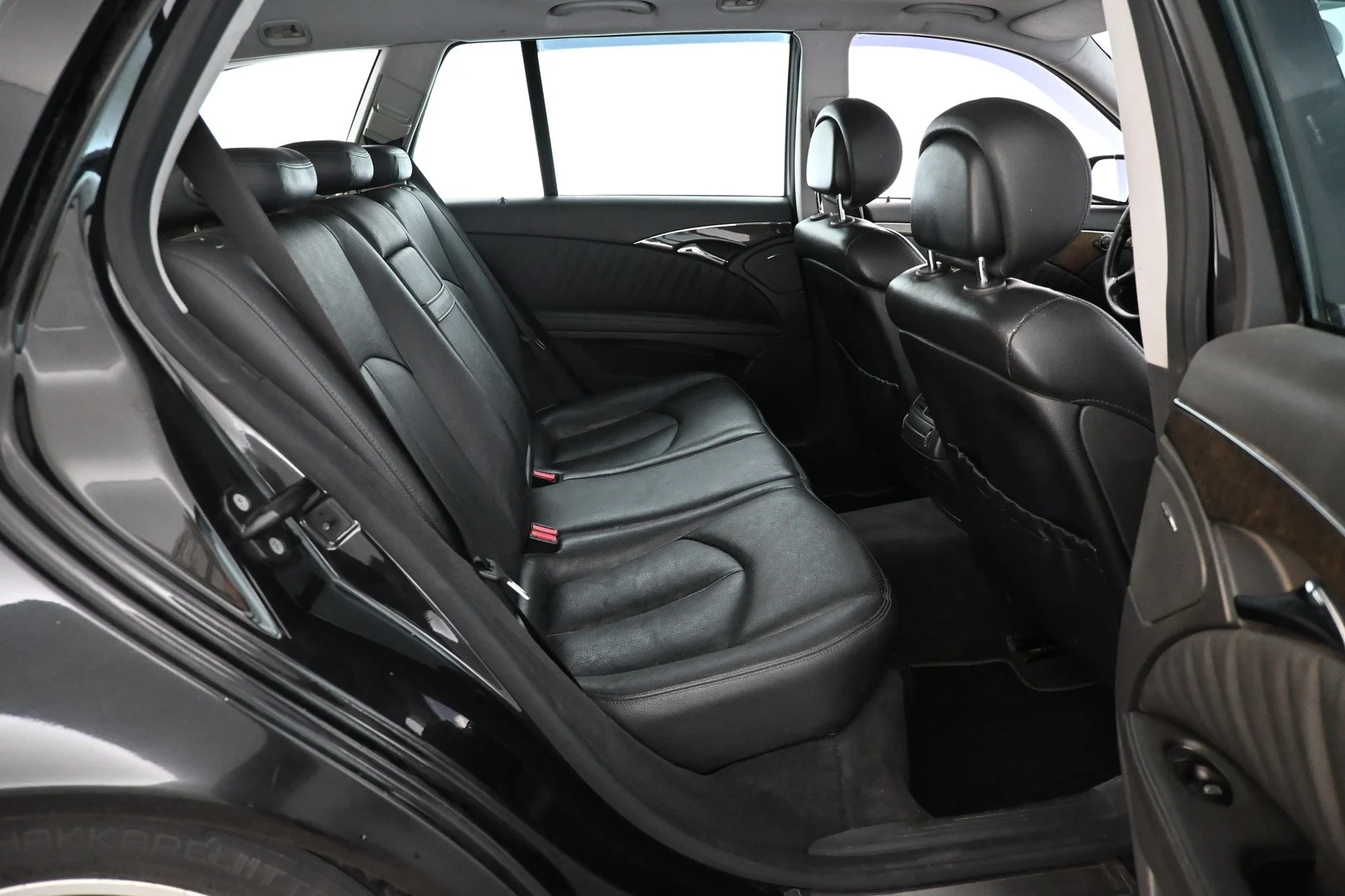 Car Image - RPkaorDMdKLXvdlAifTeB