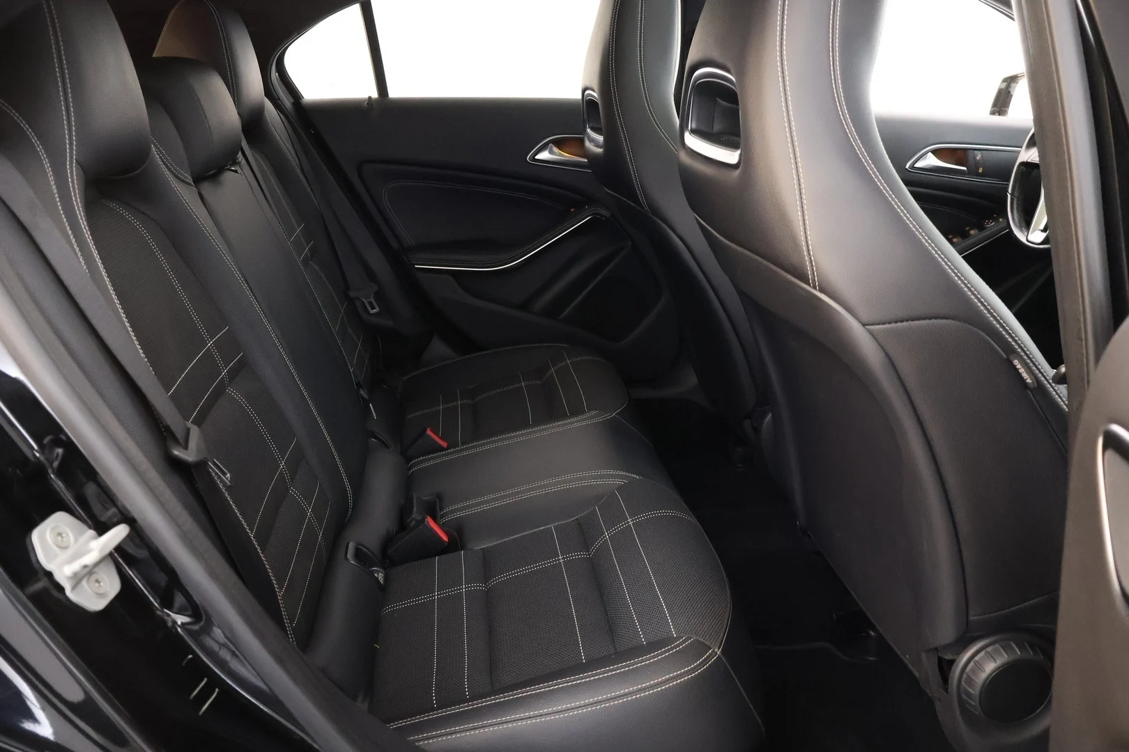 Car Image - 4EOeFlVwTrnPWrHLPXLN25