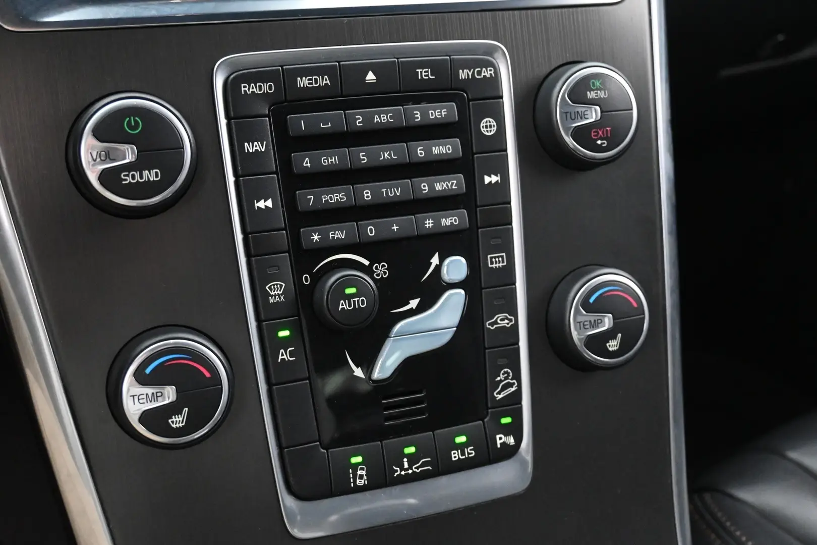 Car Image - 5llrrbFk8GU0Ha0jnGtOxD