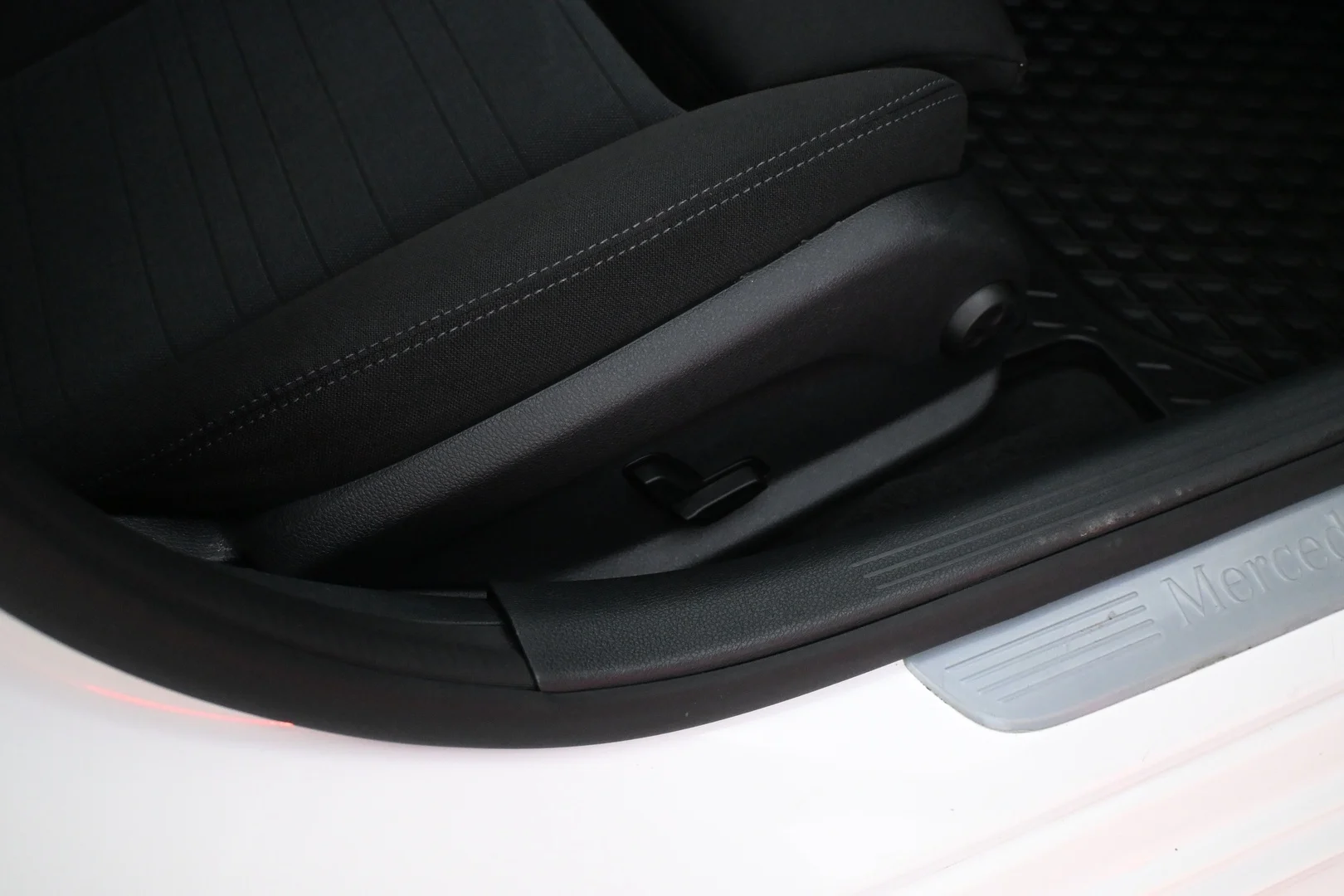 Car Image - 29F2Ml1JerppW0YM3TFuTQ