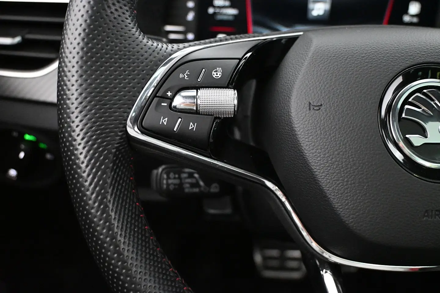Car Image - tdSj9zXiWqsO8HjCrzc9R