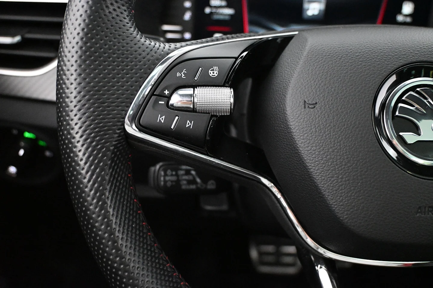 Car Image - tdSj9zXiWqsO8HjCrzc9R