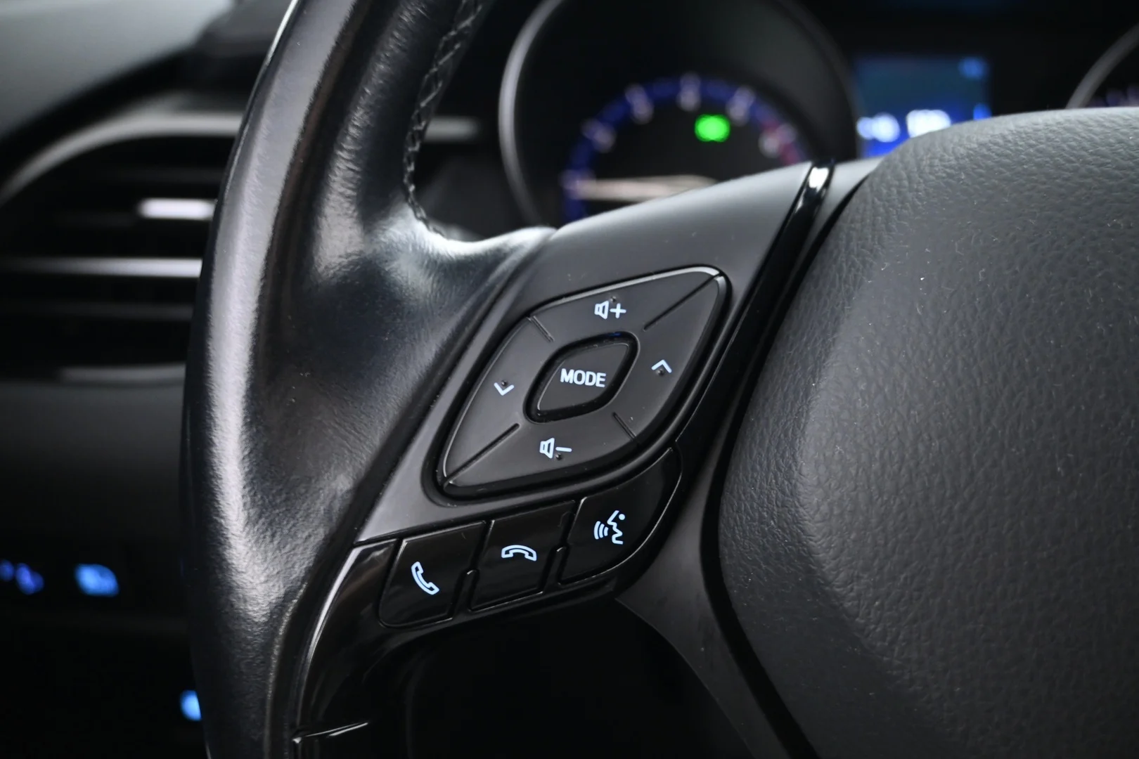 Car Image - T6xVQlhDrs1shUu7aFvrB