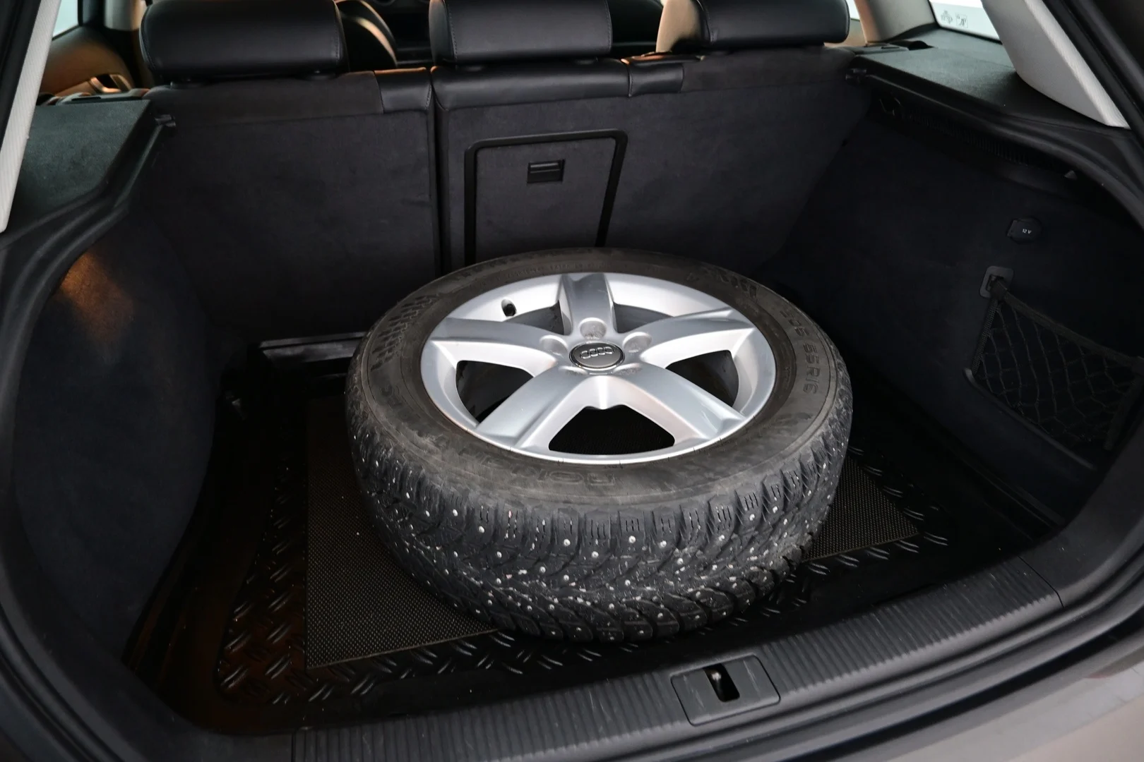 Car Image - 3mRqUUCPWHdXG27a5SXp07
