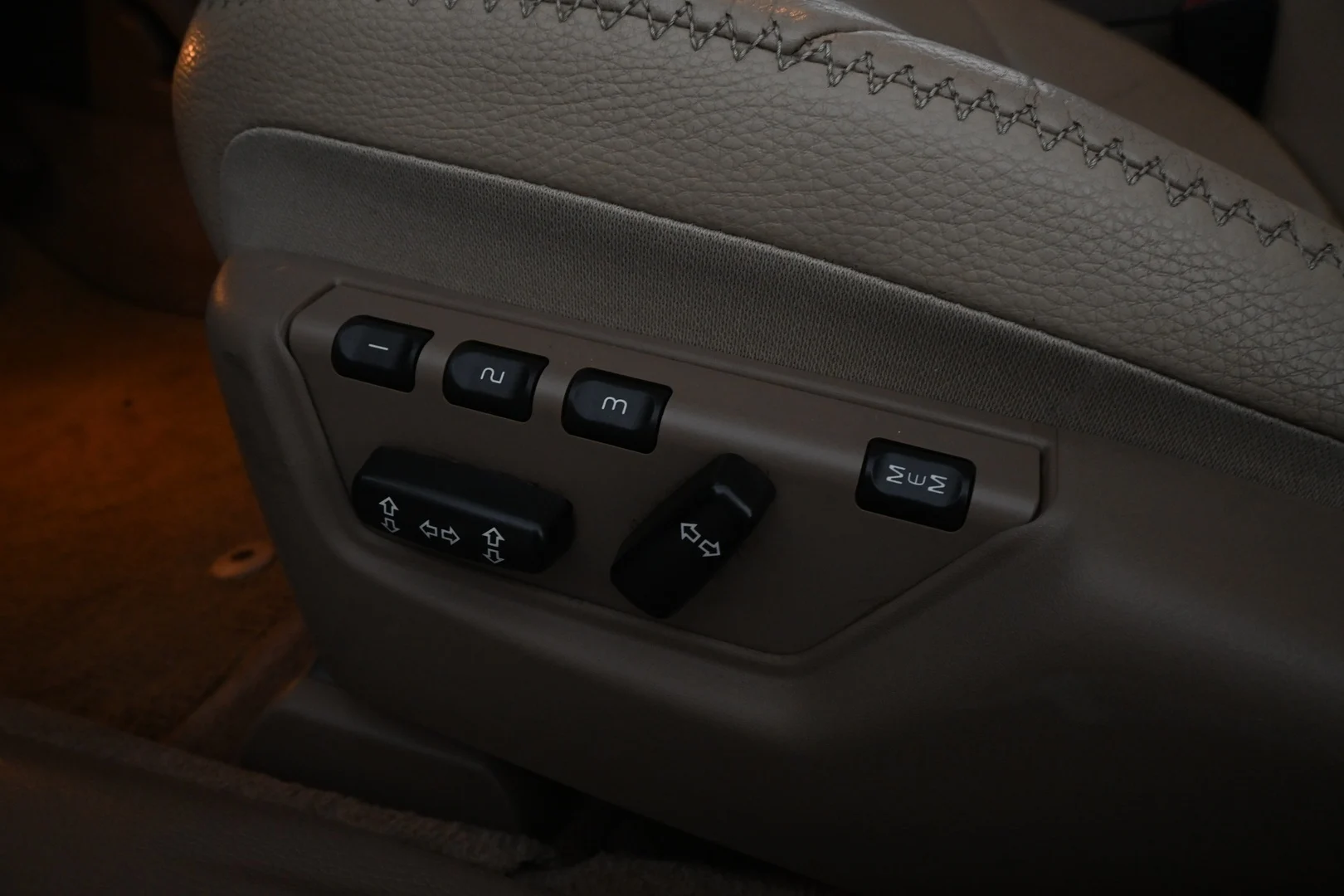 Car Image - 3xBmOLjGC8LYkEuUWIp6ij
