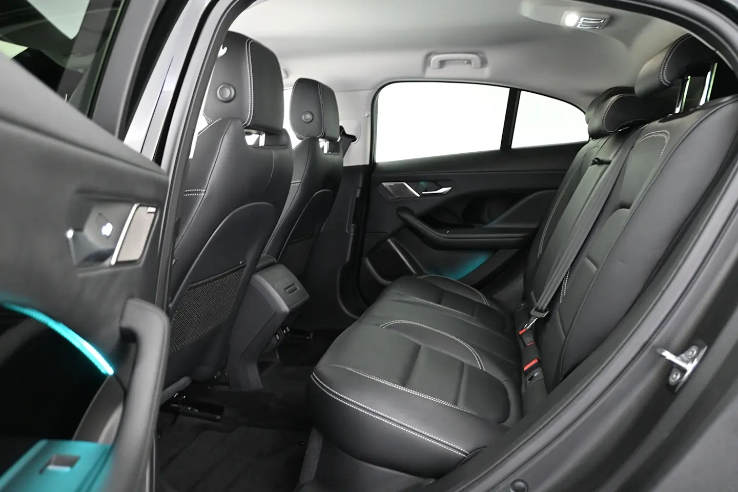 Car Image - 37amnRmw3q1zdLodcudwi0