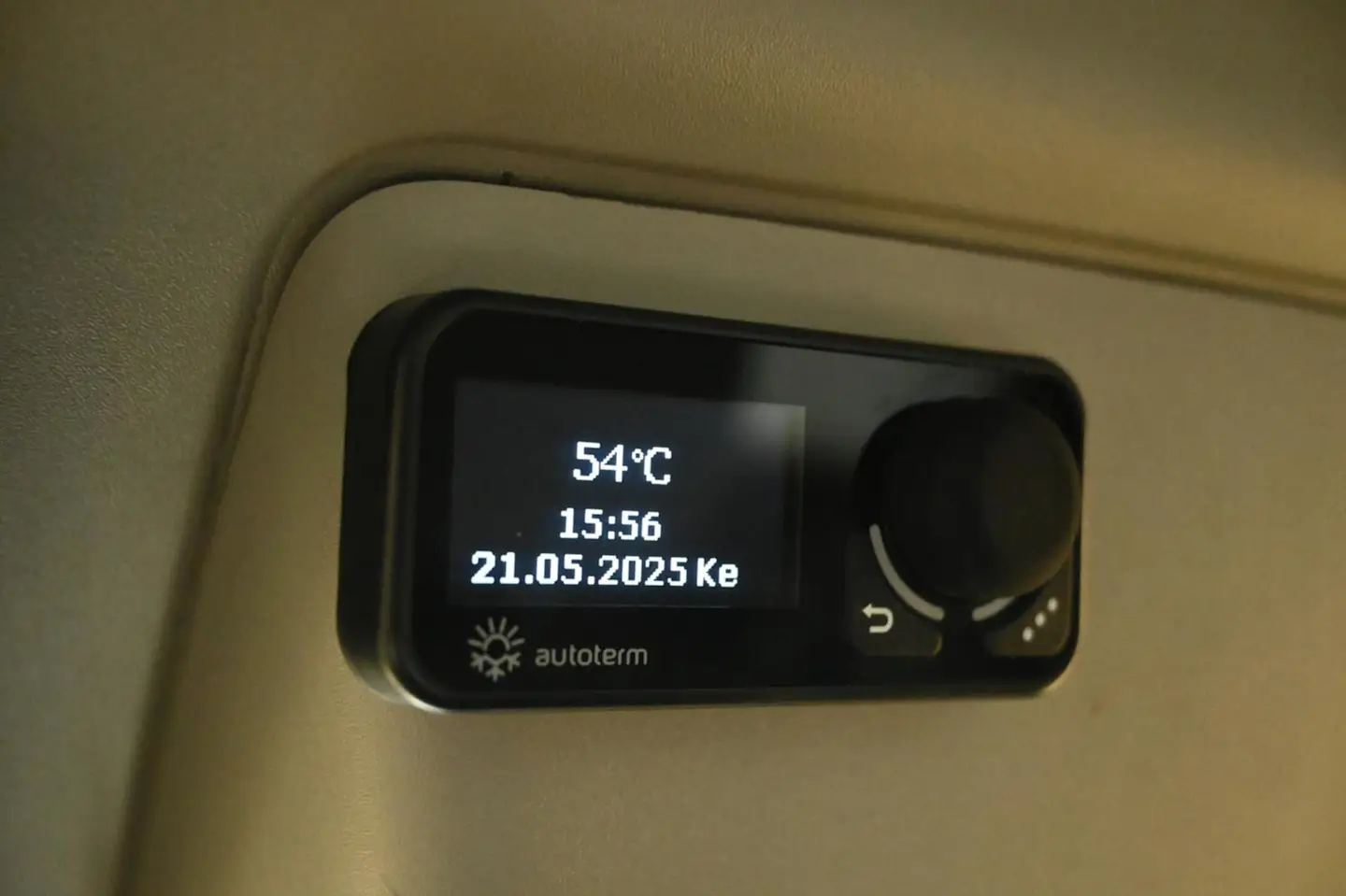 Car Image - 5VvRYr90l0HgvO82zZmHra