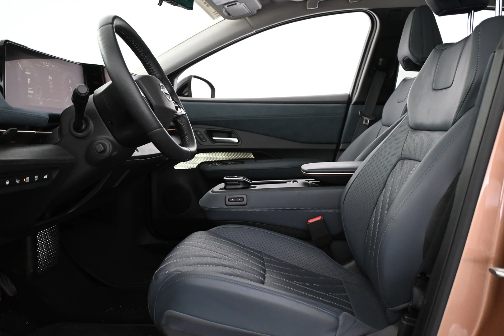 Car Image - 22JeBtsnUKRxF4LF5M73Lr