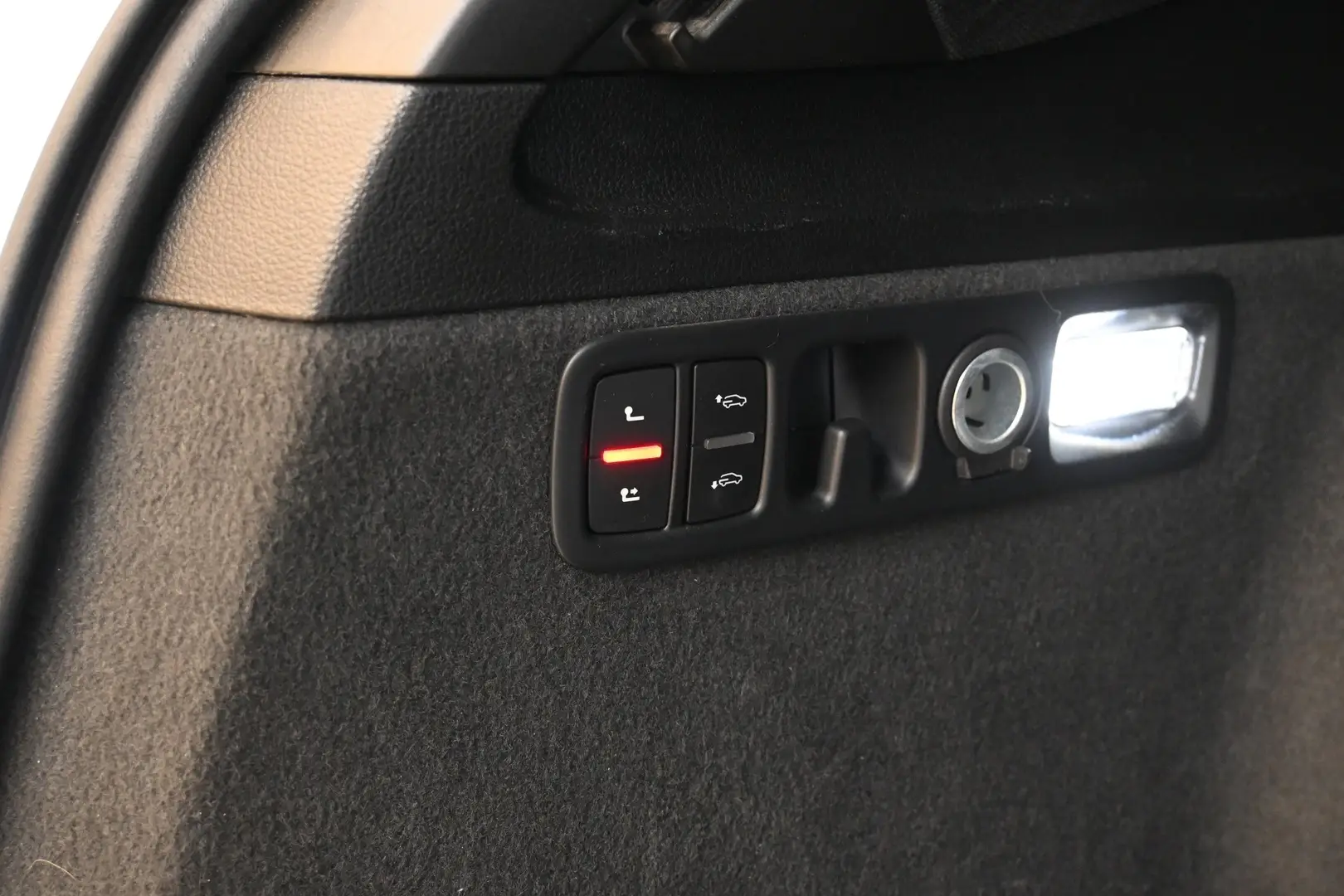 Car Image - 1R1ryTICrMlKtKtchsy6ni