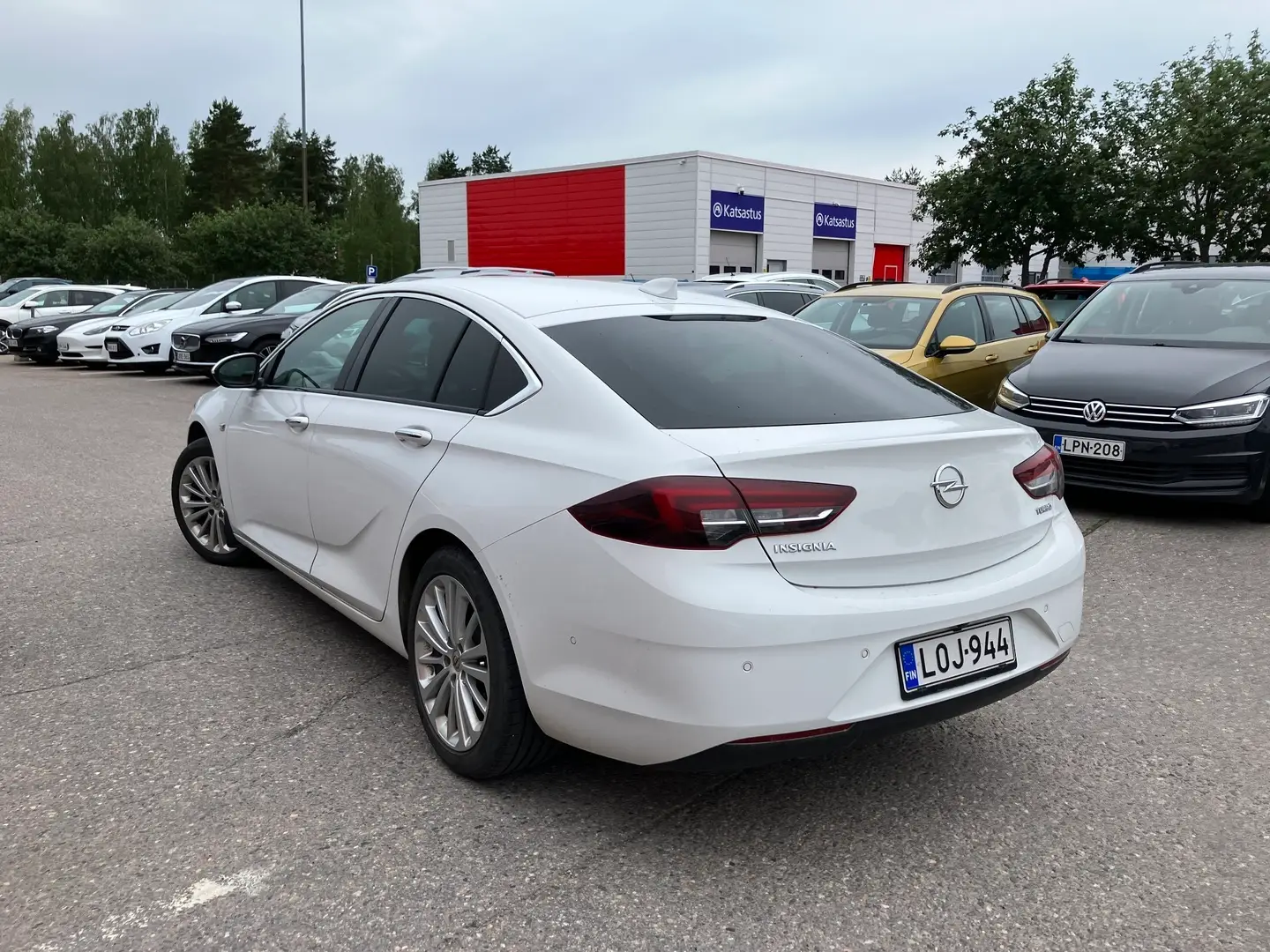 Car Image - 6MJZPX6hYf1m4eT5D9czAu