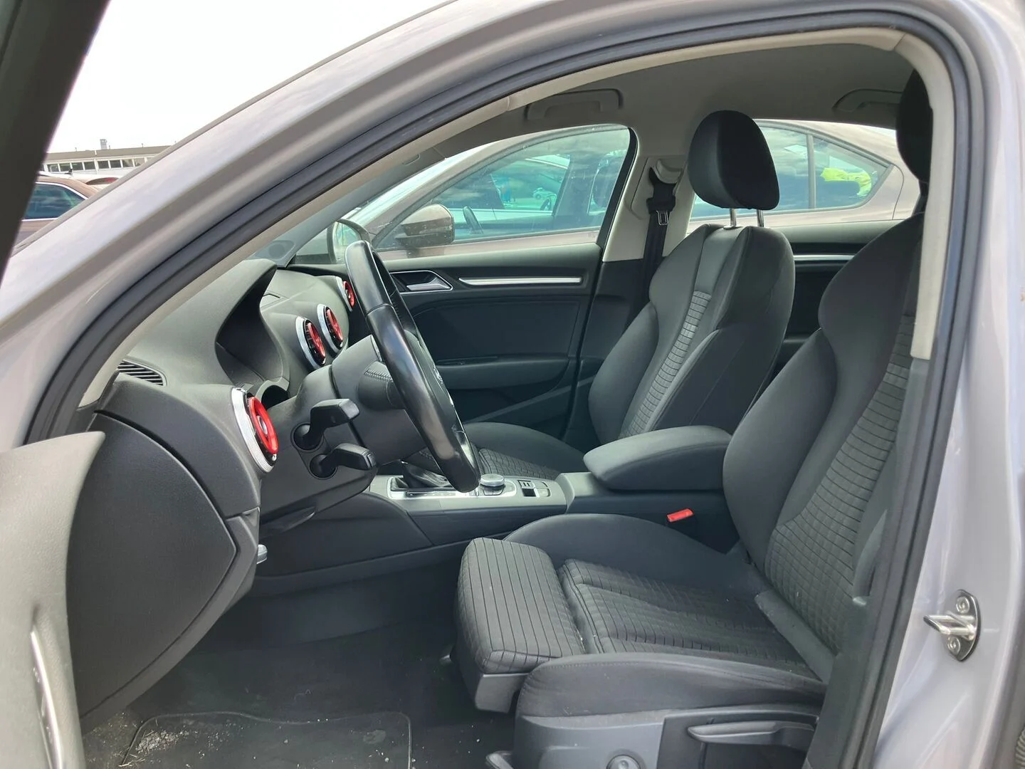 Car Image - 7xiGmSxeLHIbZz9Syr8JT7