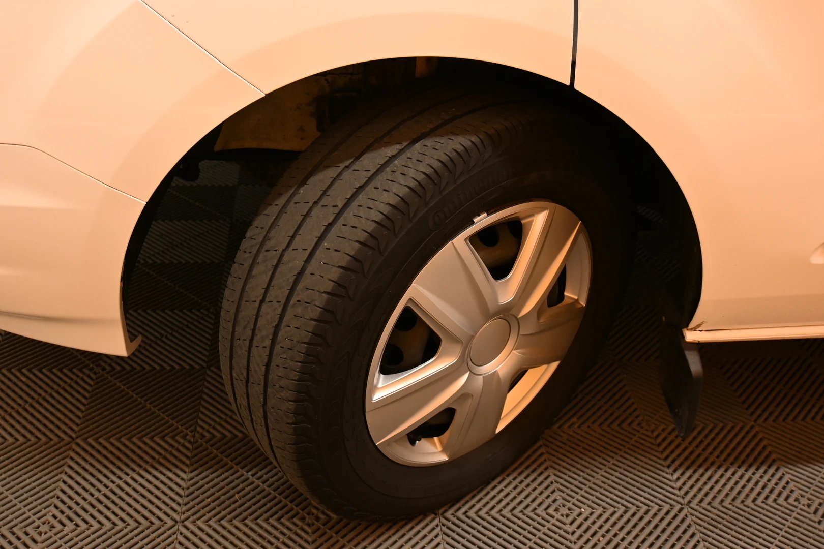 Car Image - 1kSP4c4WJNYBEZcX1XK0h3