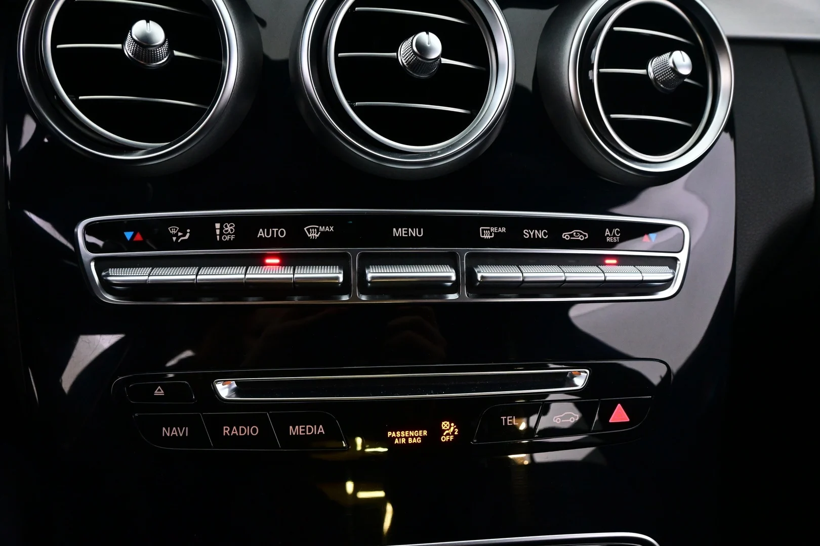 Car Image - 5iRjSTydv0lXEX28RYR5Zw
