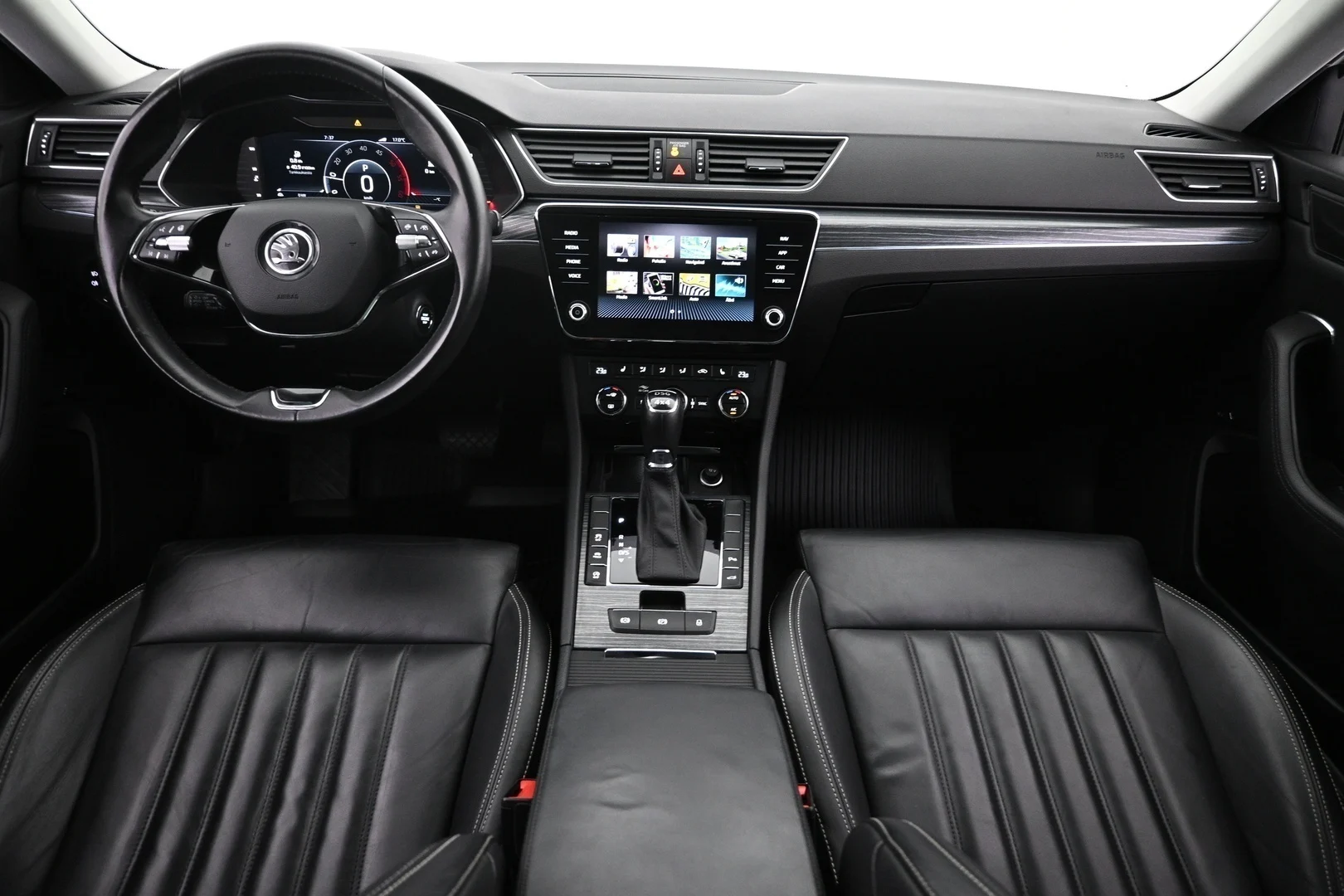 Car Image - yoWYJ7bbNn3bSf7Qz4j5T