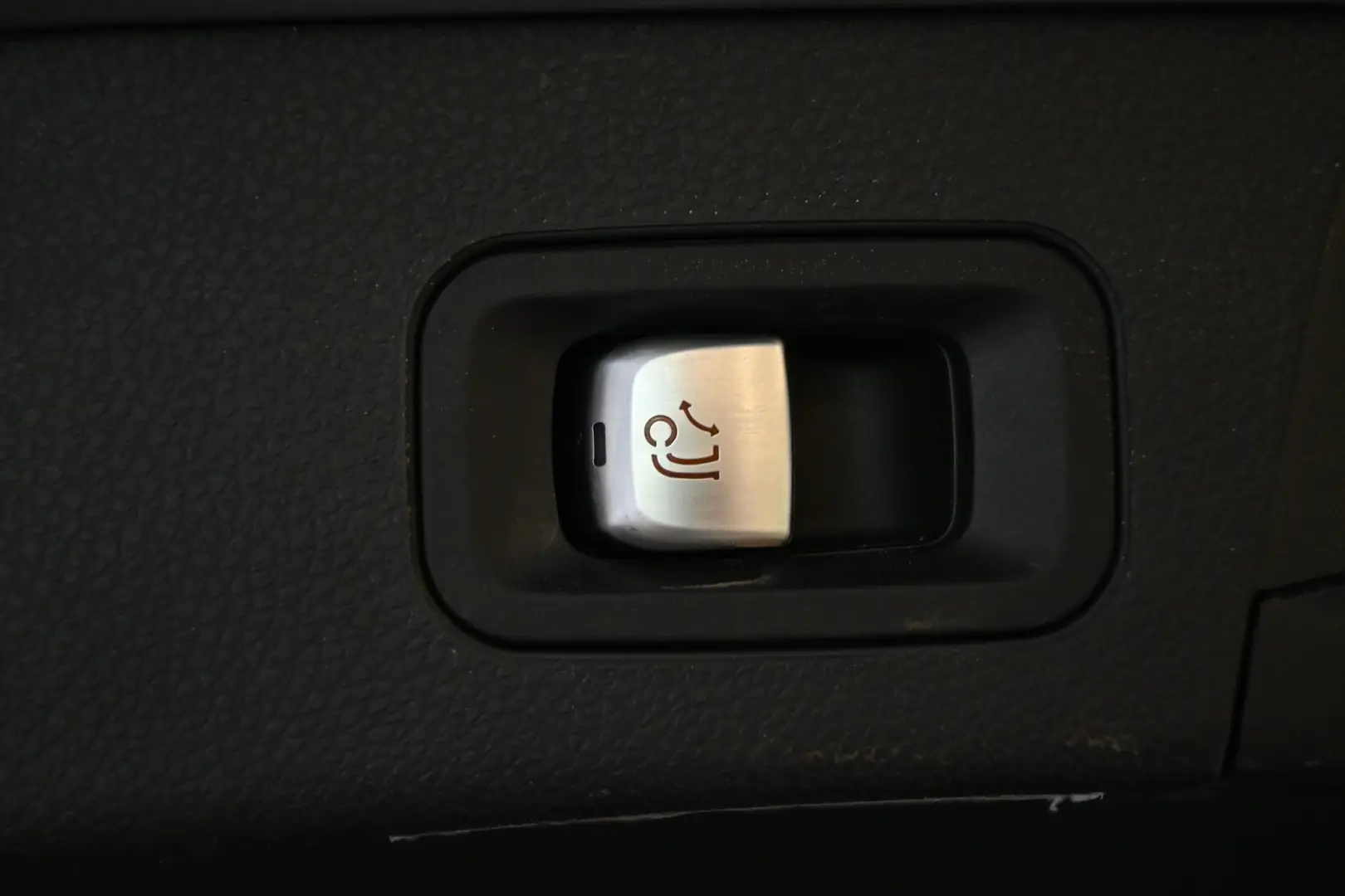 Car Image - 7dHGid6Zq1DvDHPy2uqlW5