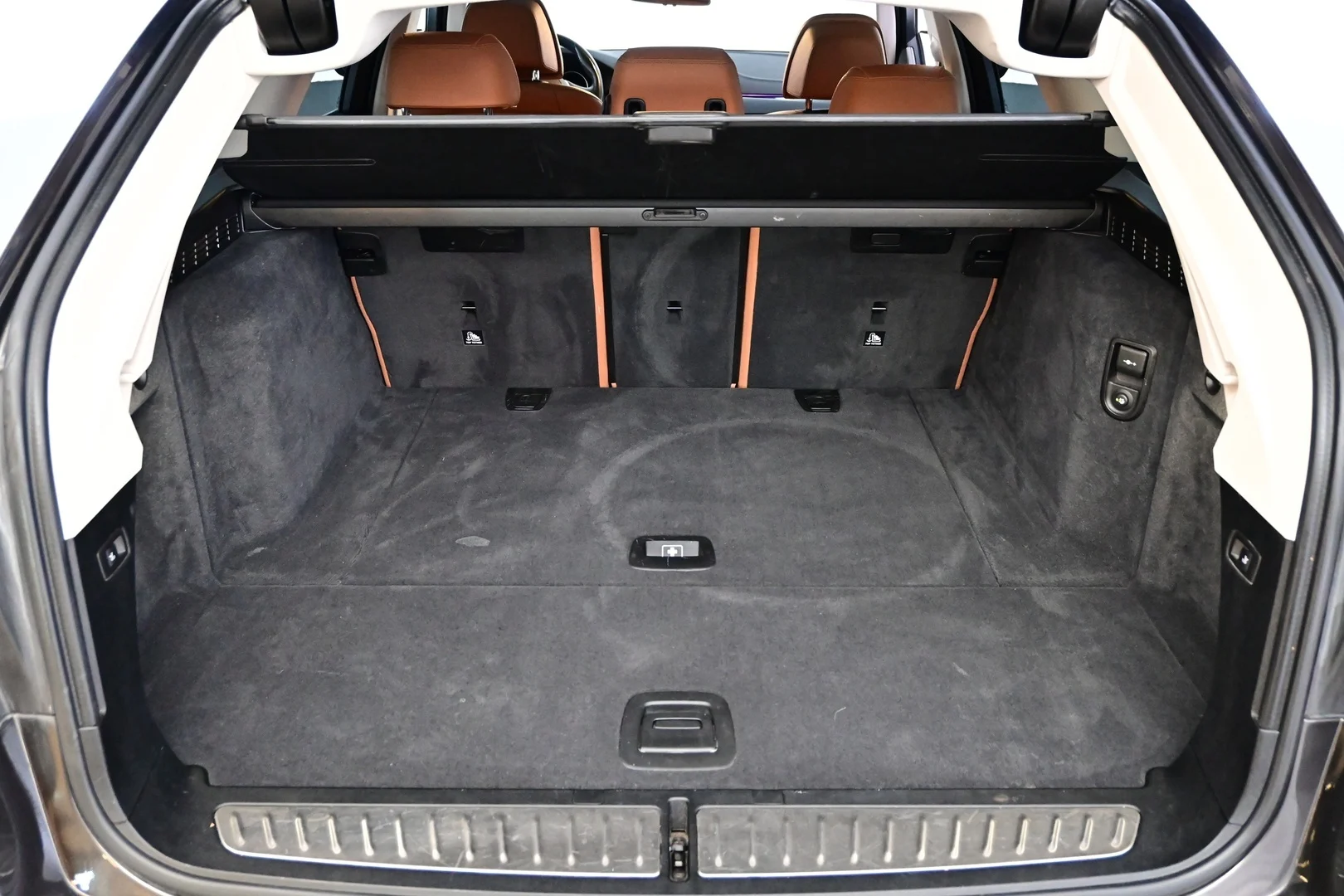 Car Image - 211a8E1UZnZw9jKzqC2p2h