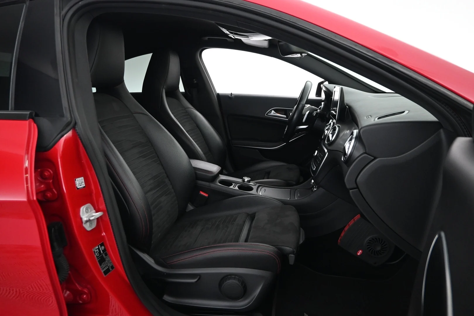Car Image - 3LCttD3ZPO6o3SpHbl9TIG