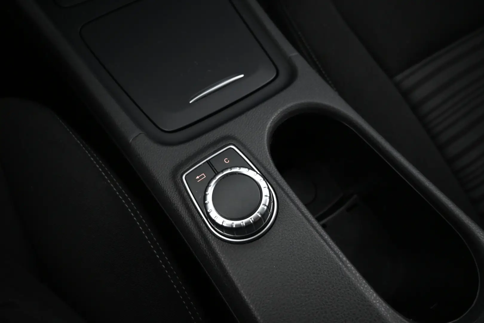 Car Image - 6sUW58ce6ZmVLdmC9N7XjK