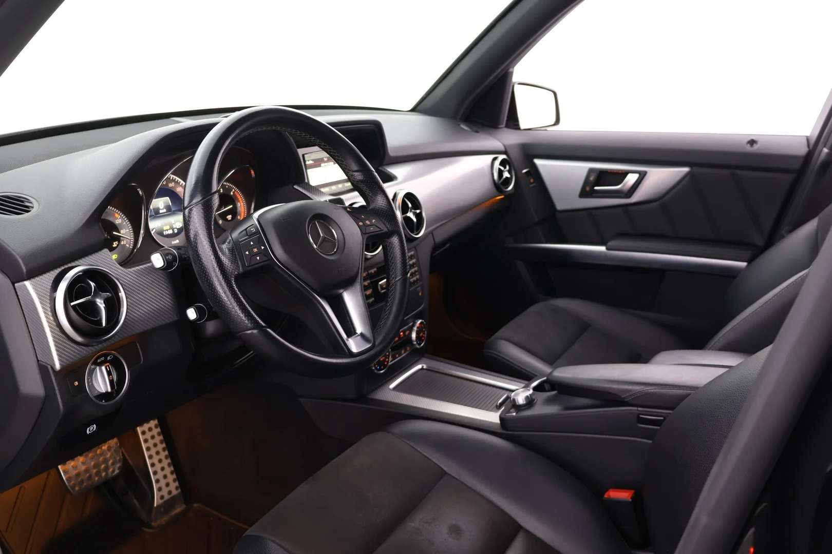 Car Image - YwF9ZjDPHPXAWbHz6LjiG