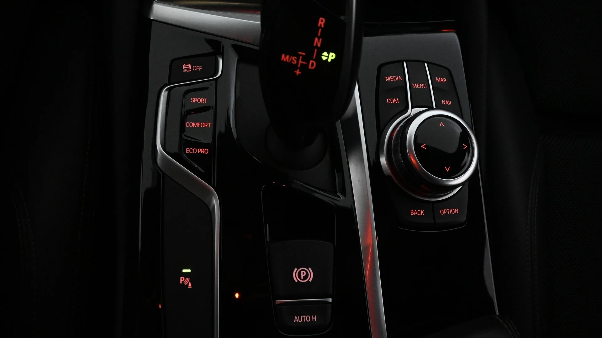 Car Image - Op7iOy6ZVh02SRdILP92E