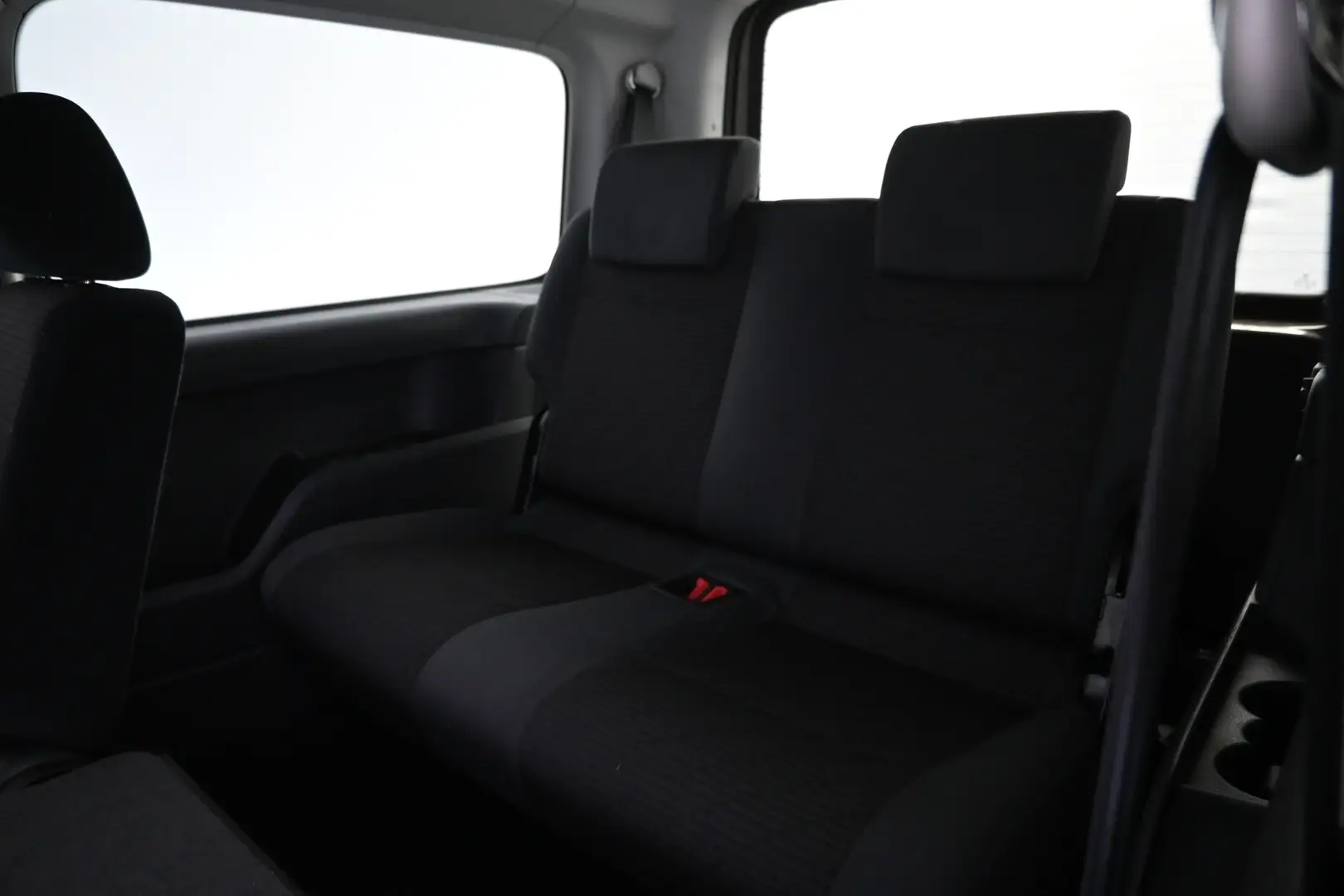 Car Image - 1unHPDNsxmN1rEOvULv3hI