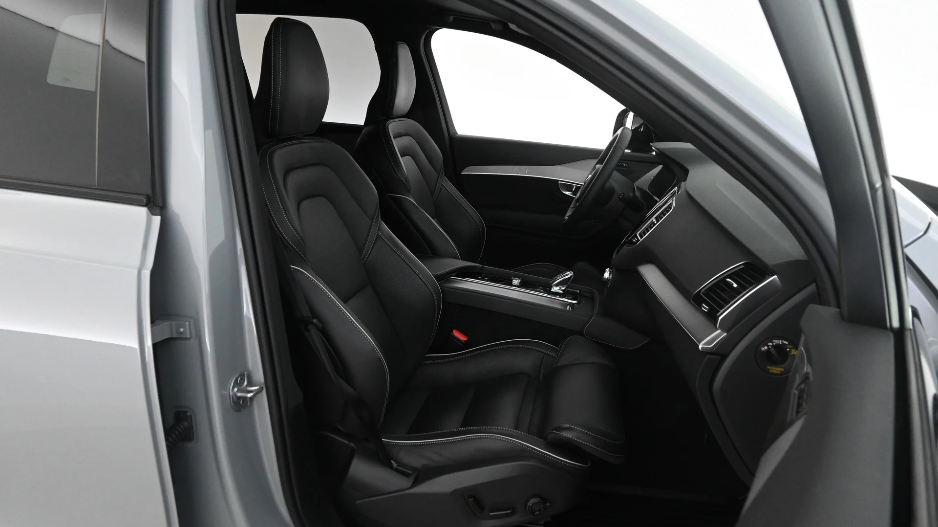 Car Image - 14obBX9CDBYcvL1pL2j0VC