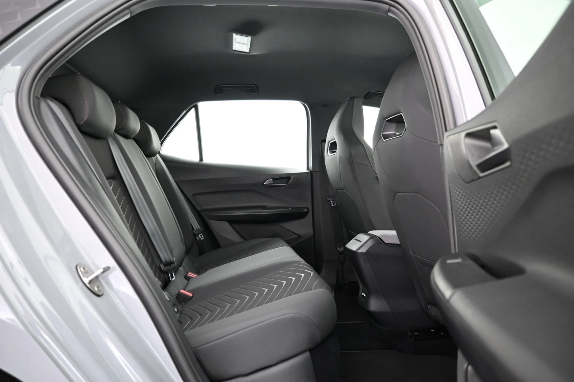 Car Image - 3V0l7zAXNiEHHxtoPjfCBz