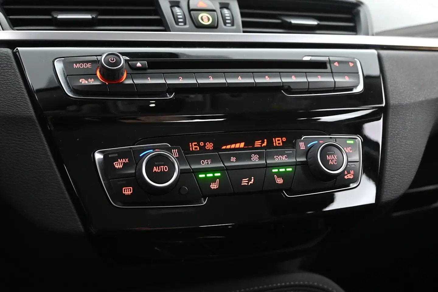 Car Image - 5udx5uuP4a9roQSjRiCfJF