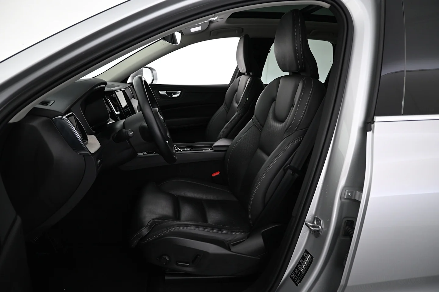 Car Image - LLAOYxD90prPZ24cgEeWR