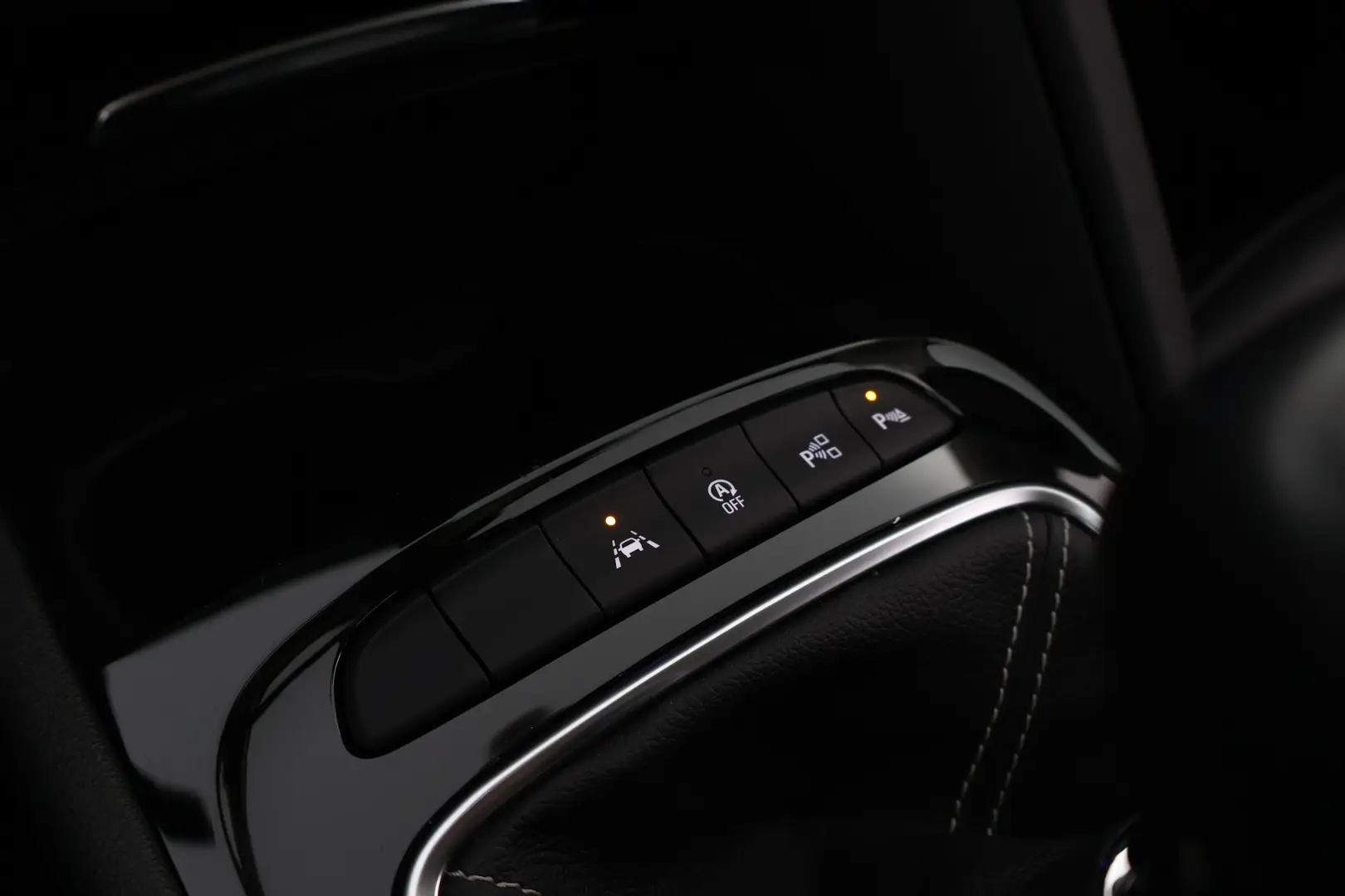 Car Image - 6ZpiFdJeLFY4i0Dn8hp2te