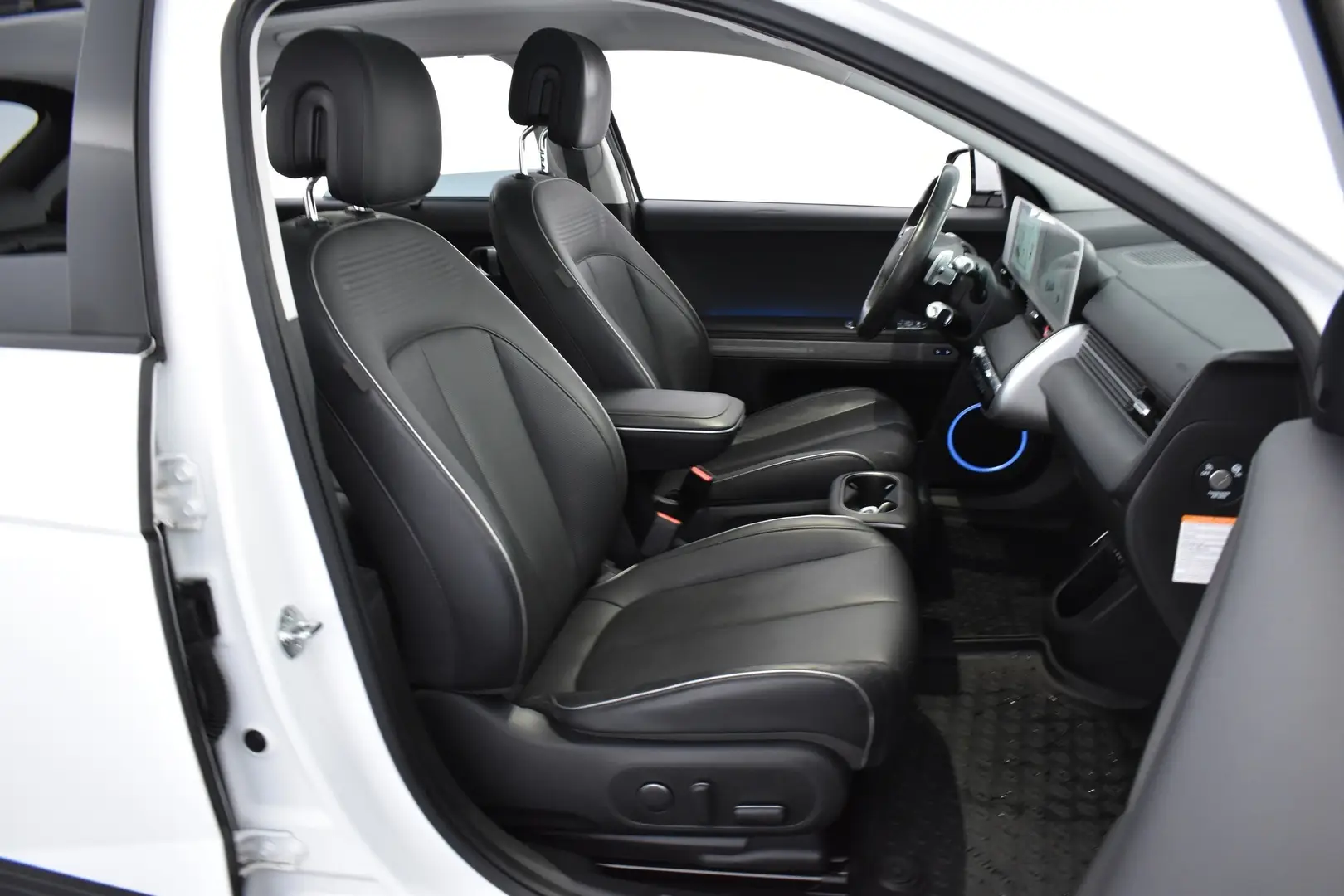 Car Image - 5pFK3cvWc9qWJDmHif7Uzc