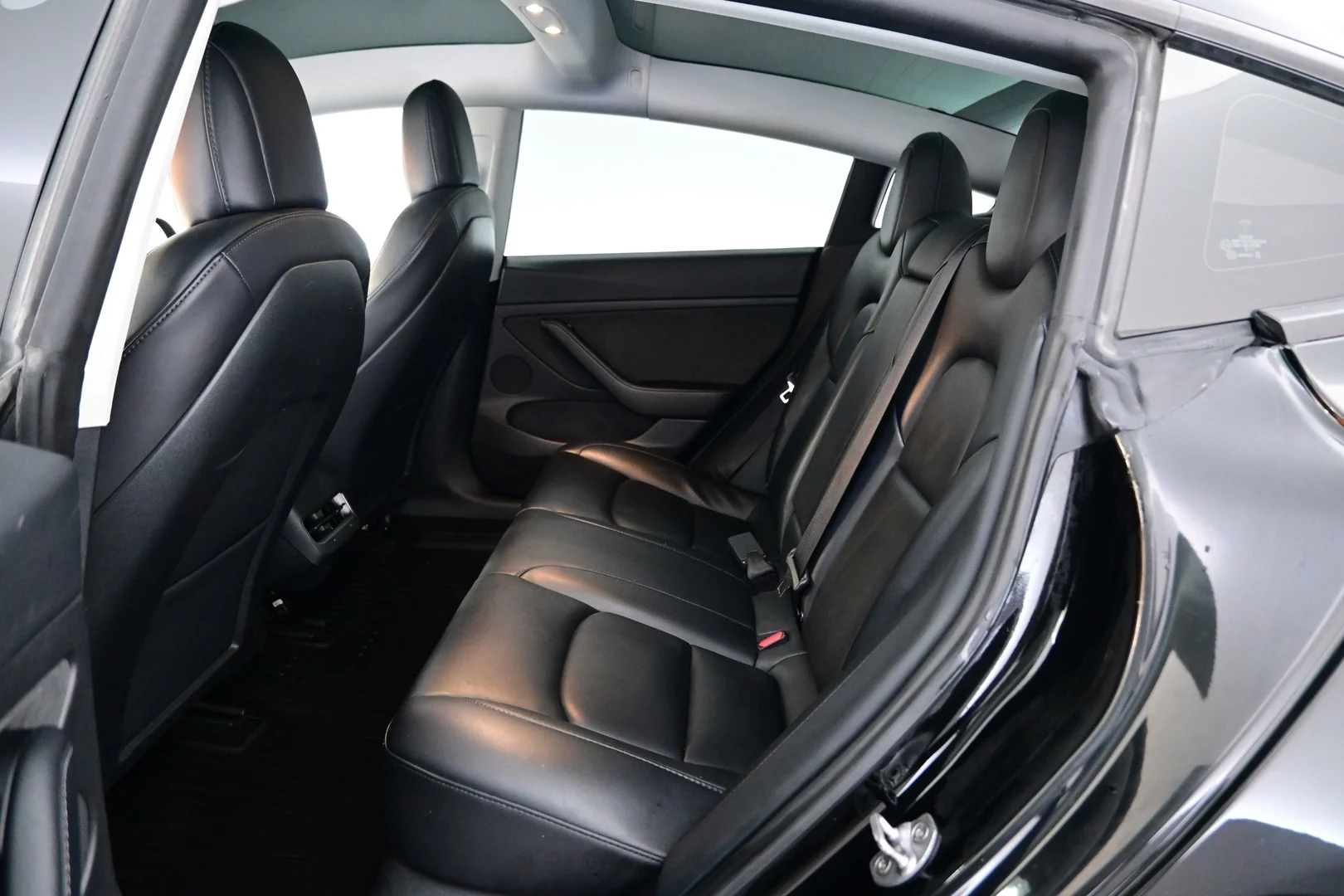 Car Image - A1NL3PtxQLLZ4VkHGhmpP